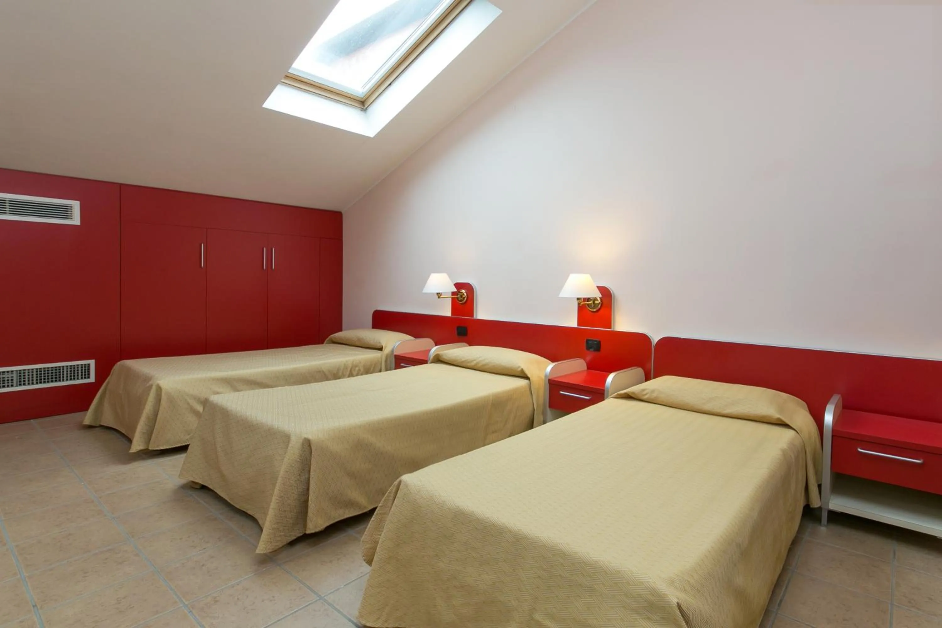 Bedroom, Bed in Isola di San Servolo - Centro Soggiorno