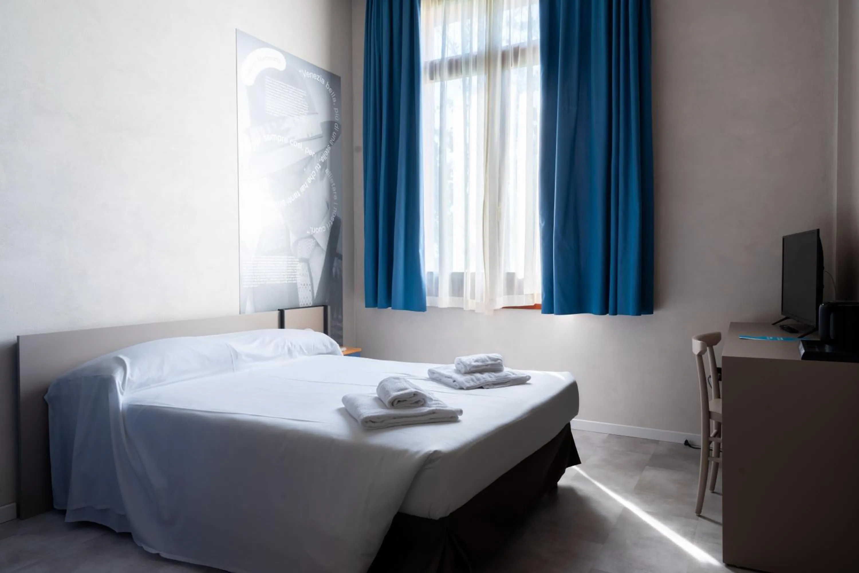 Bedroom, Bed in Isola di San Servolo - Centro Soggiorno