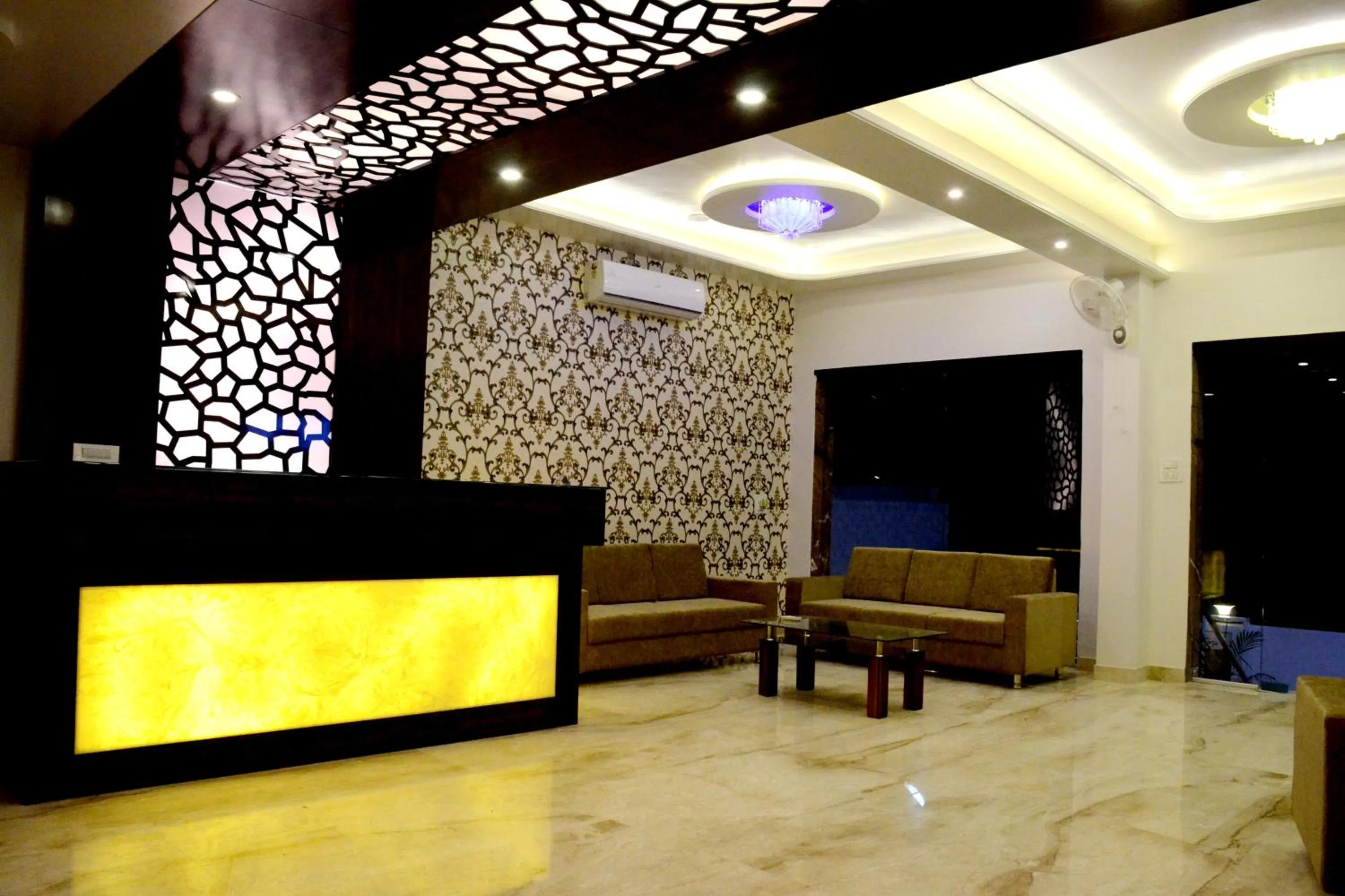 Lobby or reception in Hotel Gulmohar Pride