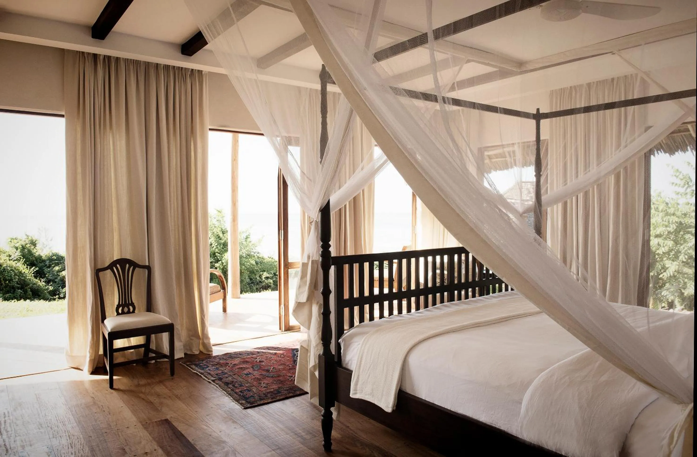 Balcony/Terrace, Bed in Qambani Luxury Resort