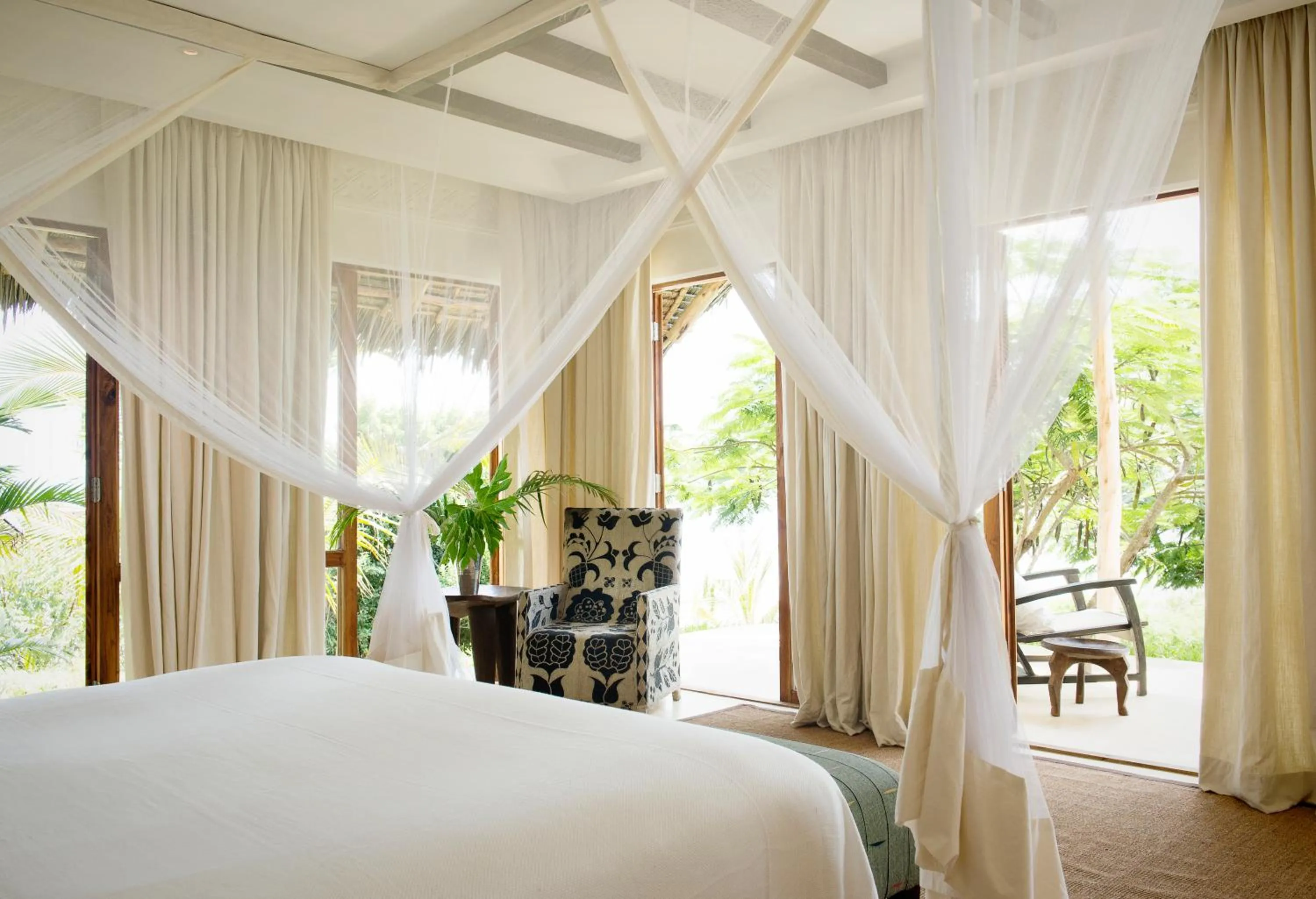 Bed in Qambani Luxury Resort