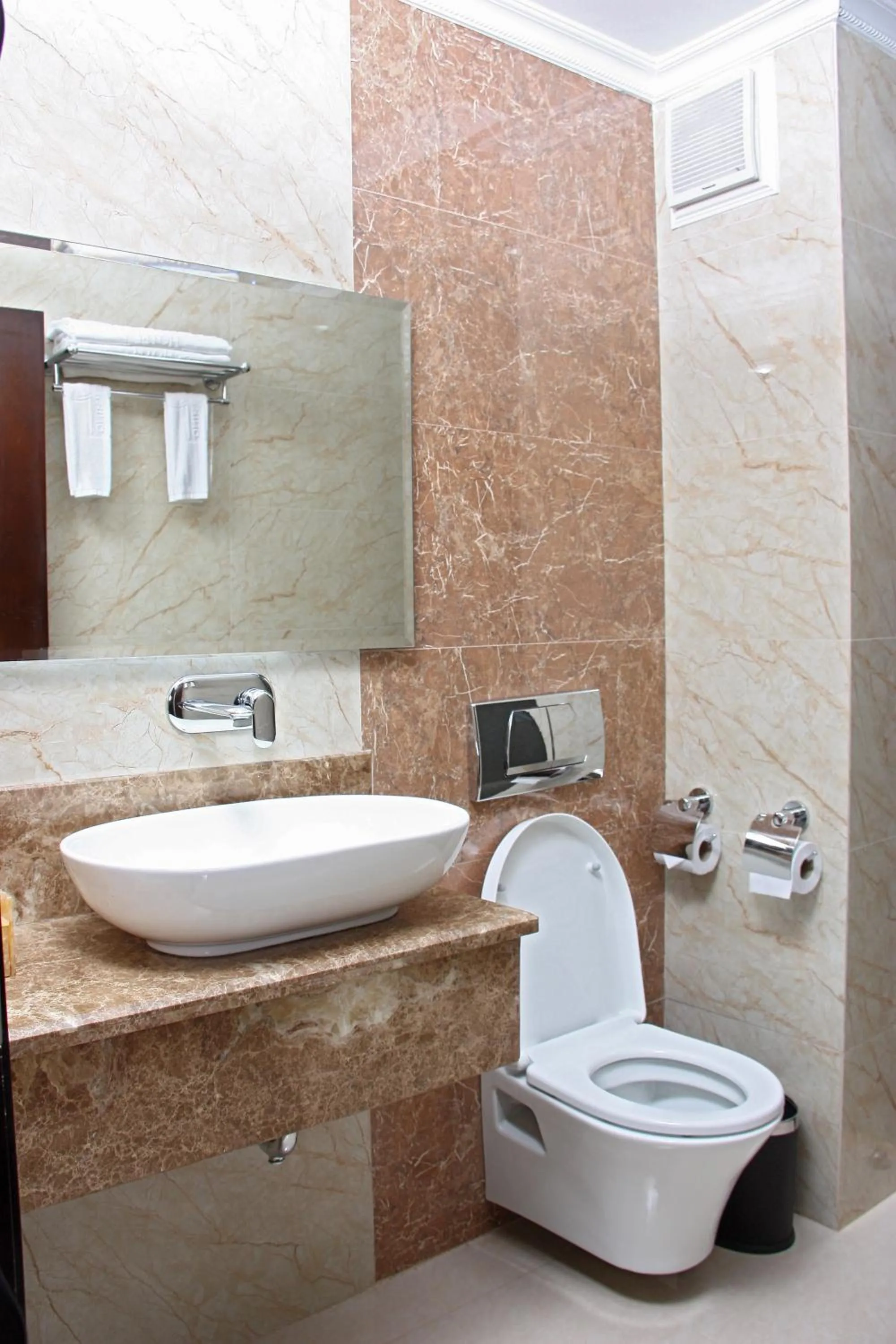 Bathroom in The White Rhino Hotel