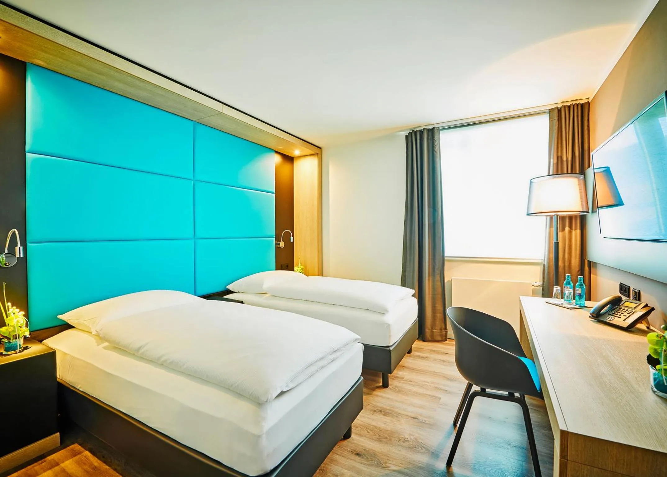 Photo of the whole room, Bed in Travelinjoy