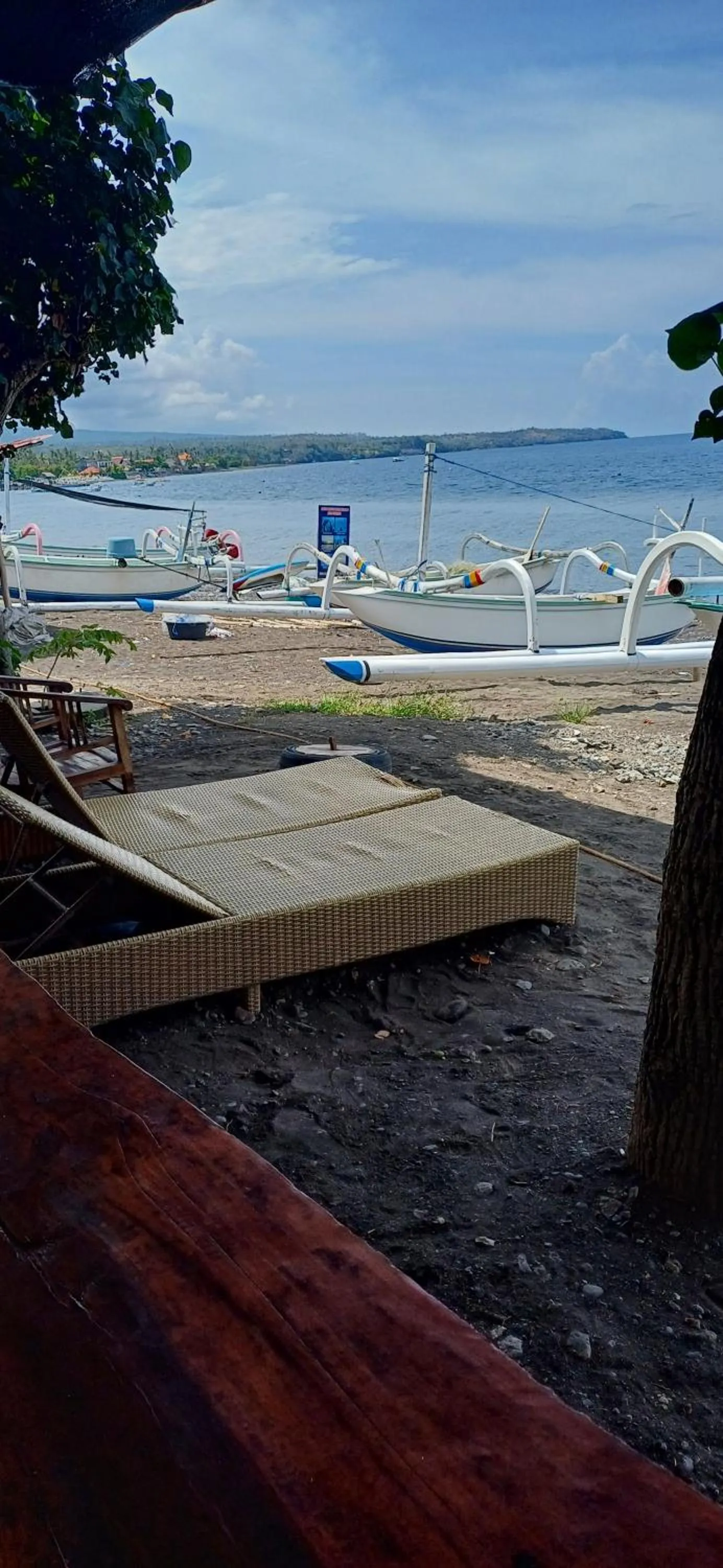 Amed Sari Beach Guesthouse