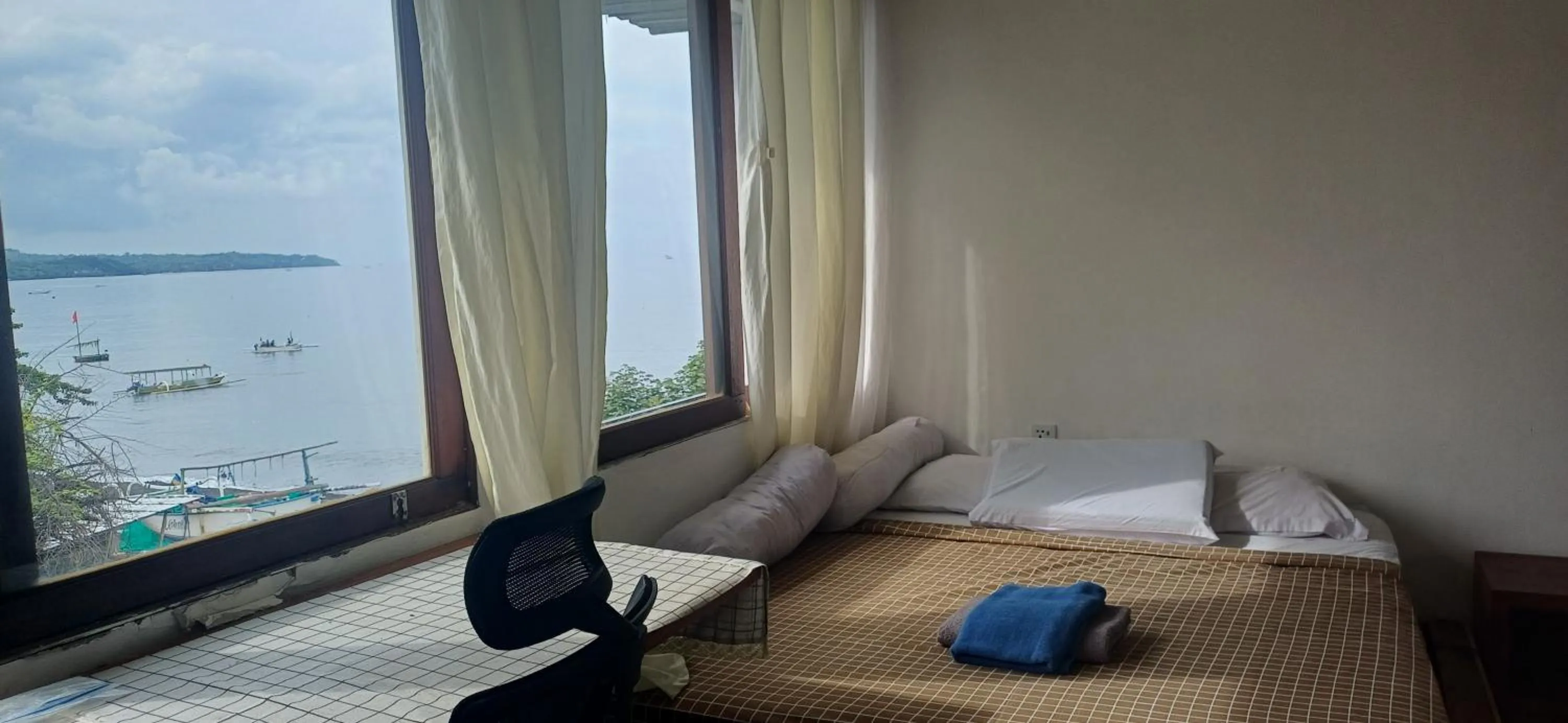 Bed in Amed Sari Beach Guesthouse