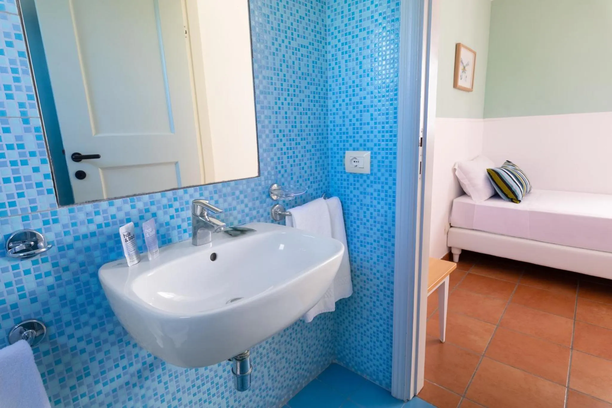 Bathroom, Bed in Lido Azzurro