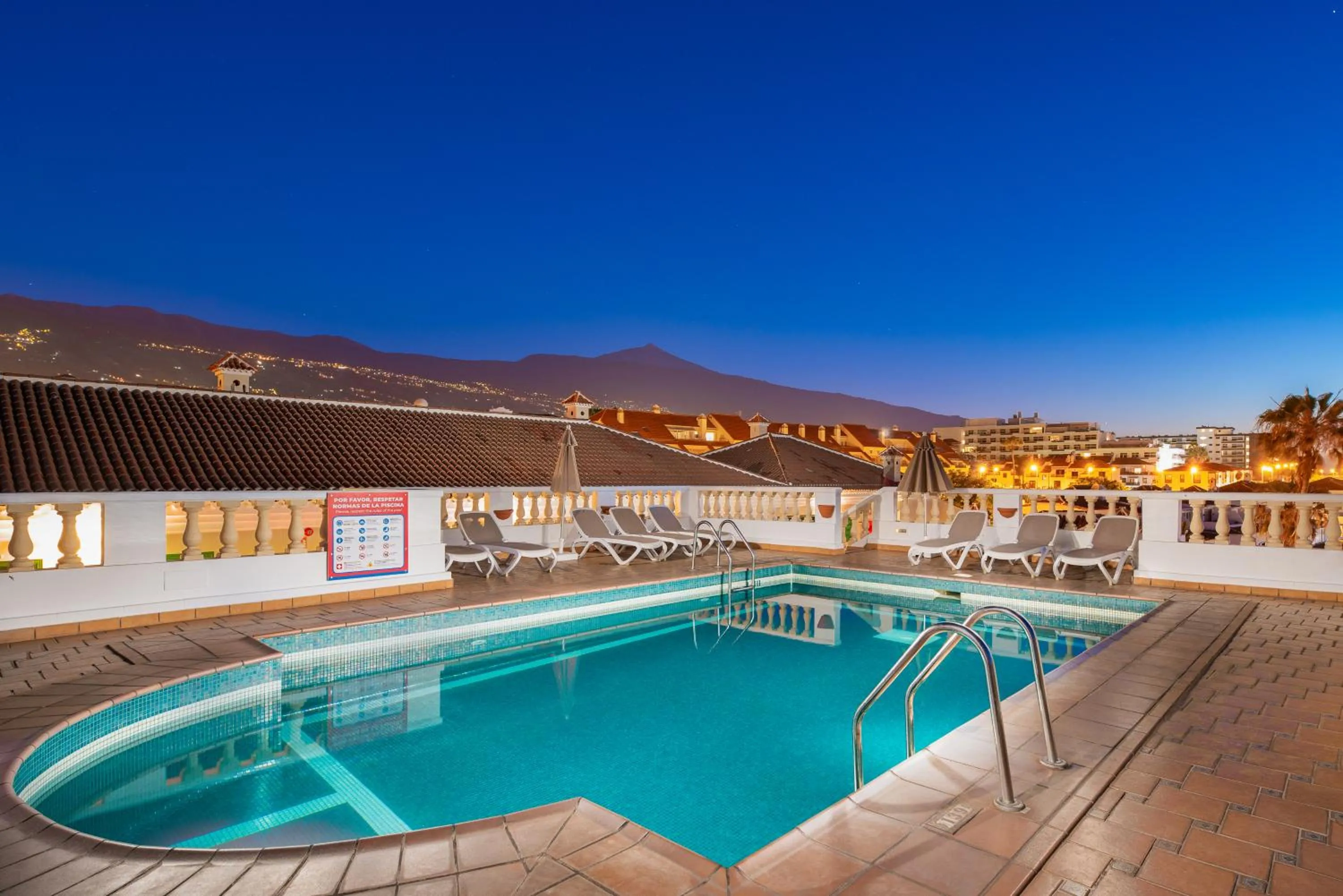 Property building in Club Tarahal