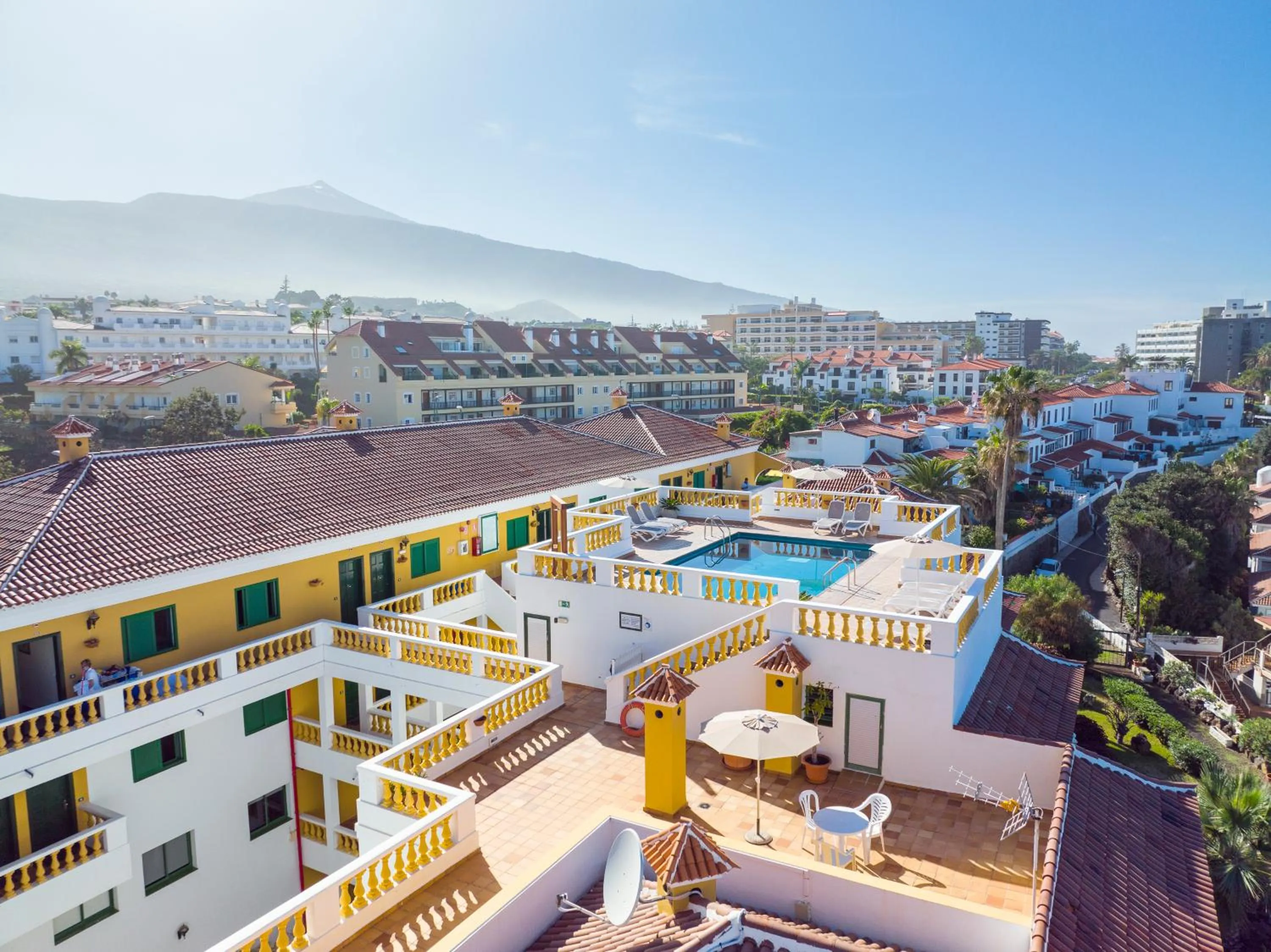 Property building in Club Tarahal