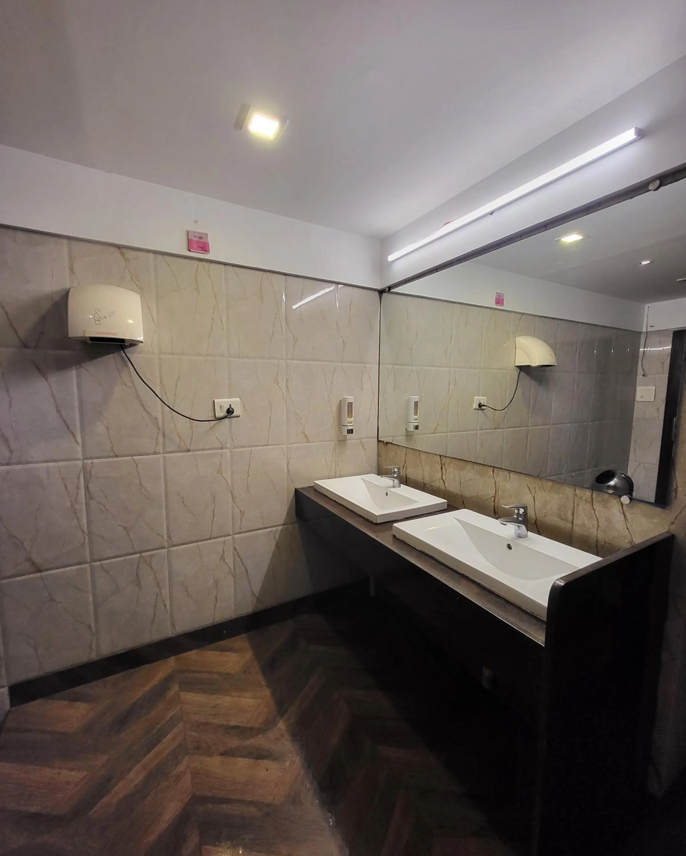 People in Hotel Maharana Inn Chembur