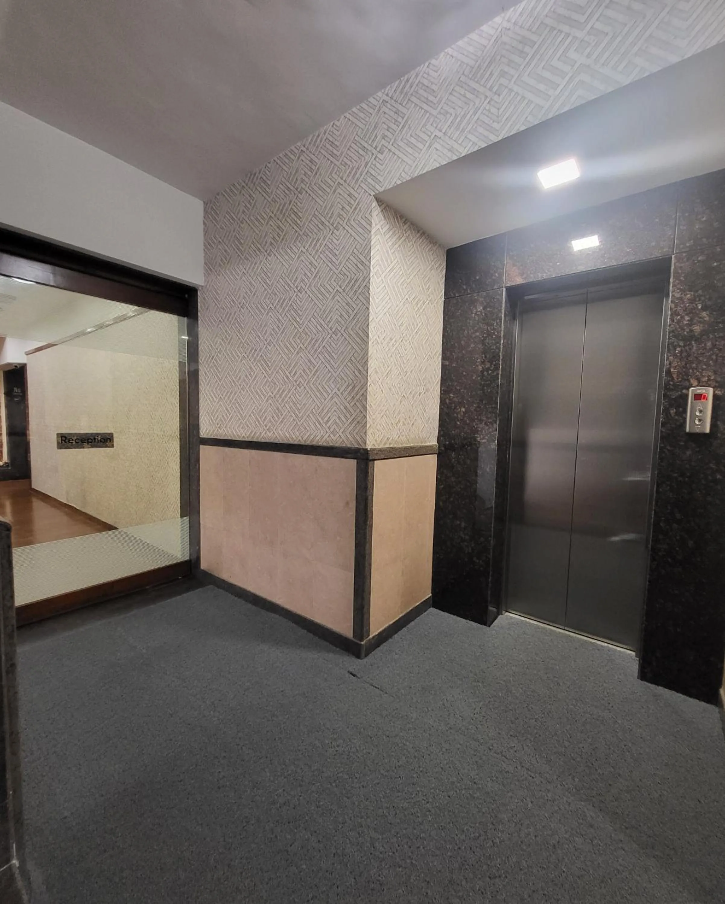 Facade/entrance in Hotel Maharana Inn Chembur