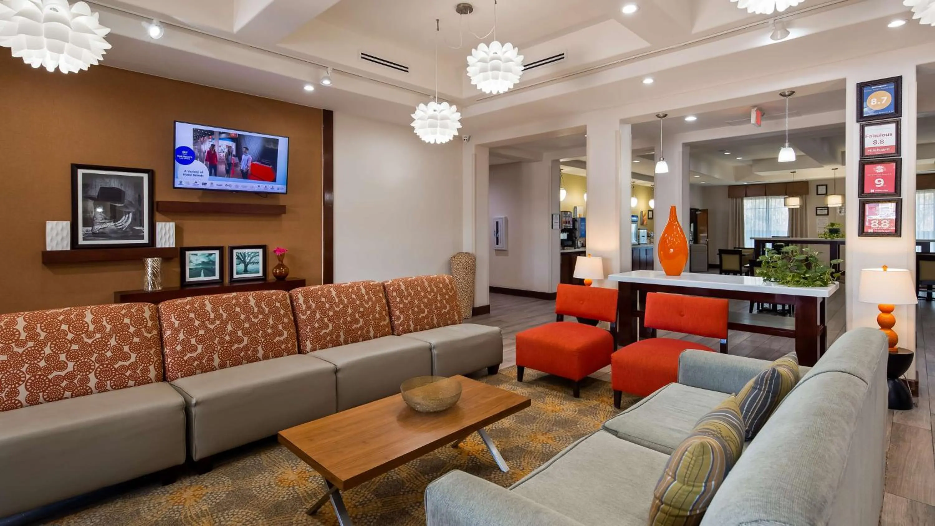 Lobby or reception in Best Western Plus Spring Inn & Suites