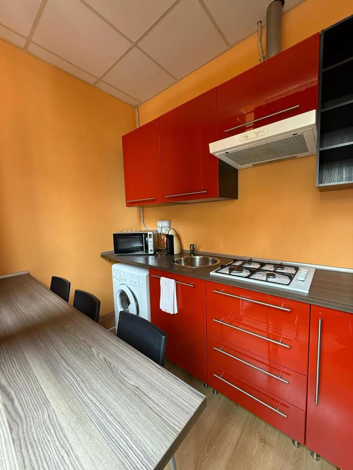 microwave in Andres Guest House Sanremo