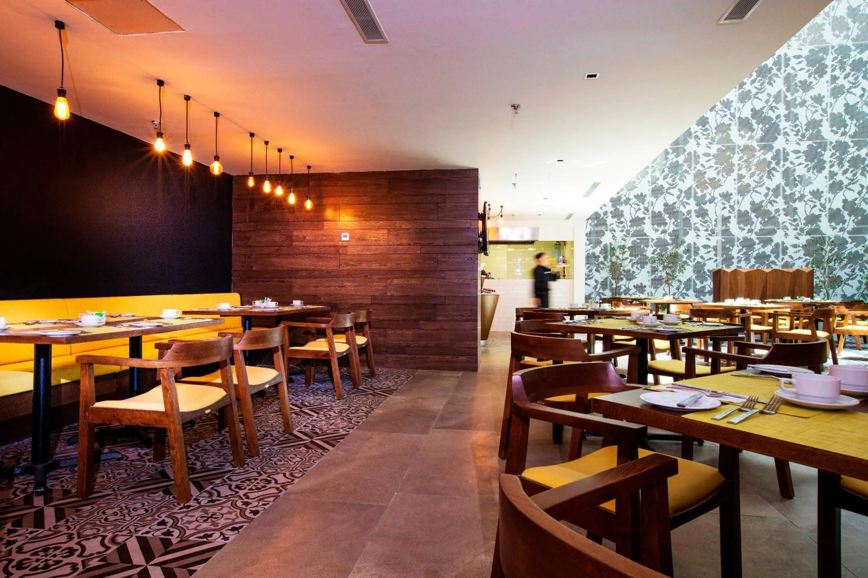 Restaurant/places to eat in Krystal Urban Guadalajara