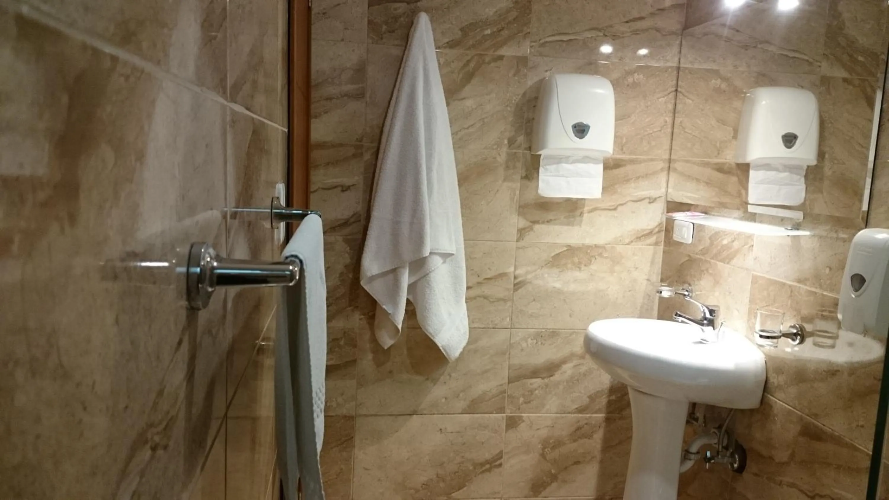 Bathroom in Hotel + Arte