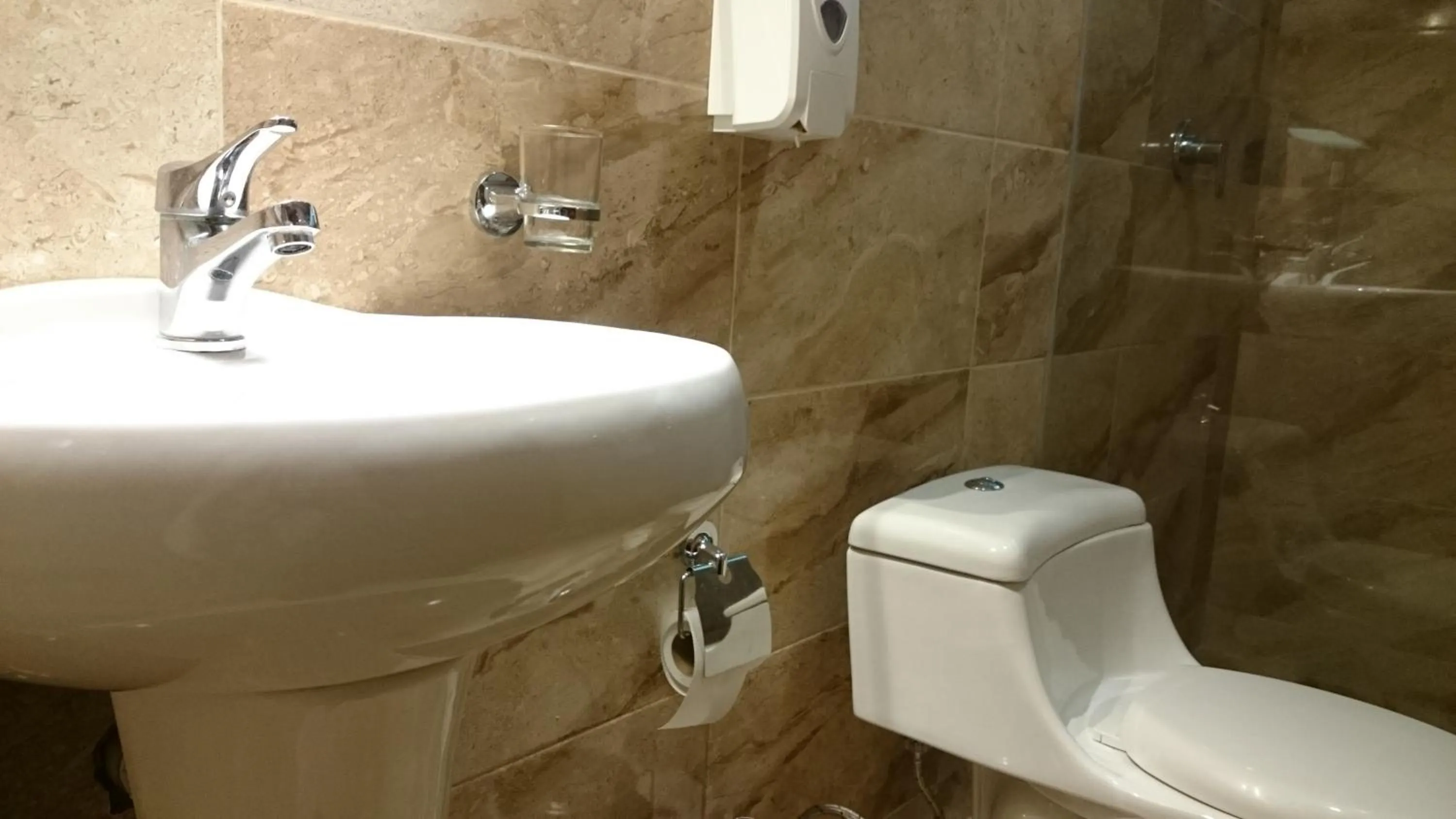 Bathroom in Hotel + Arte