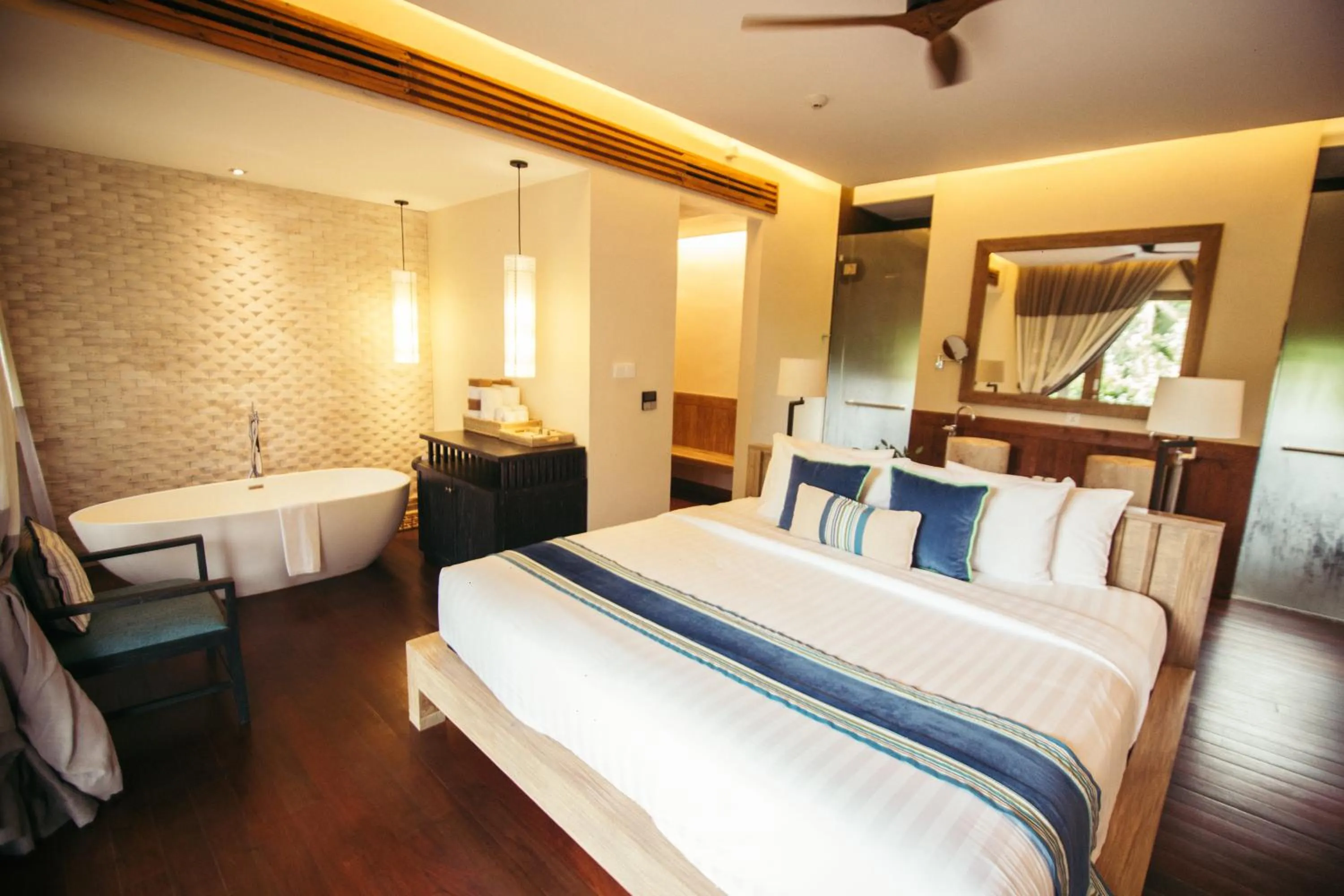 Bed in Anantaya Resort and Spa Passikudah