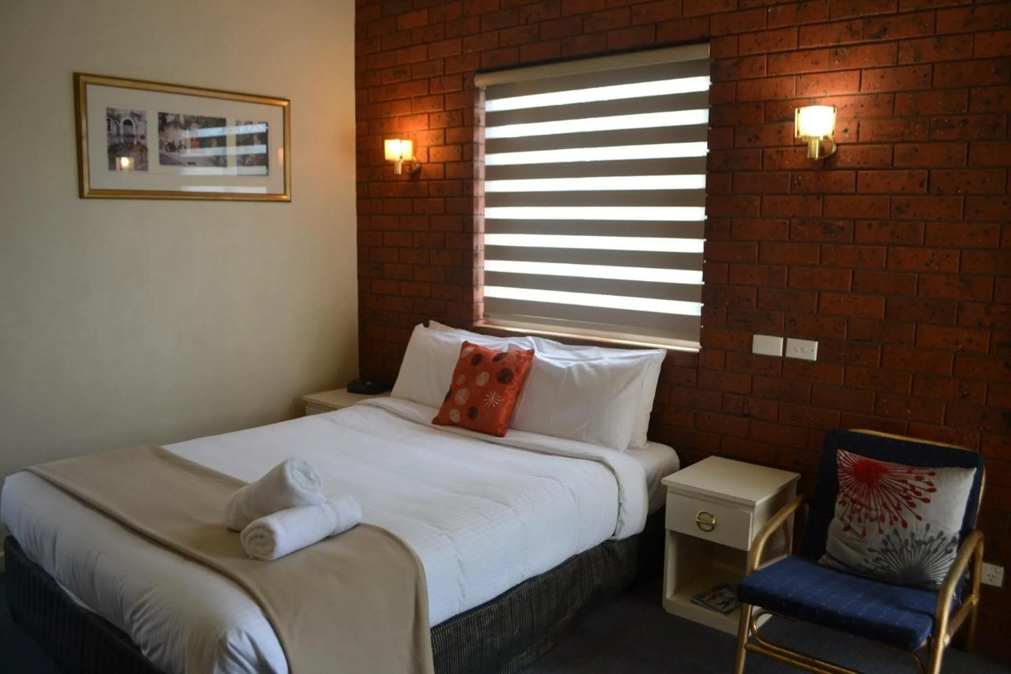 Garden view, Bed in Wattle Motel