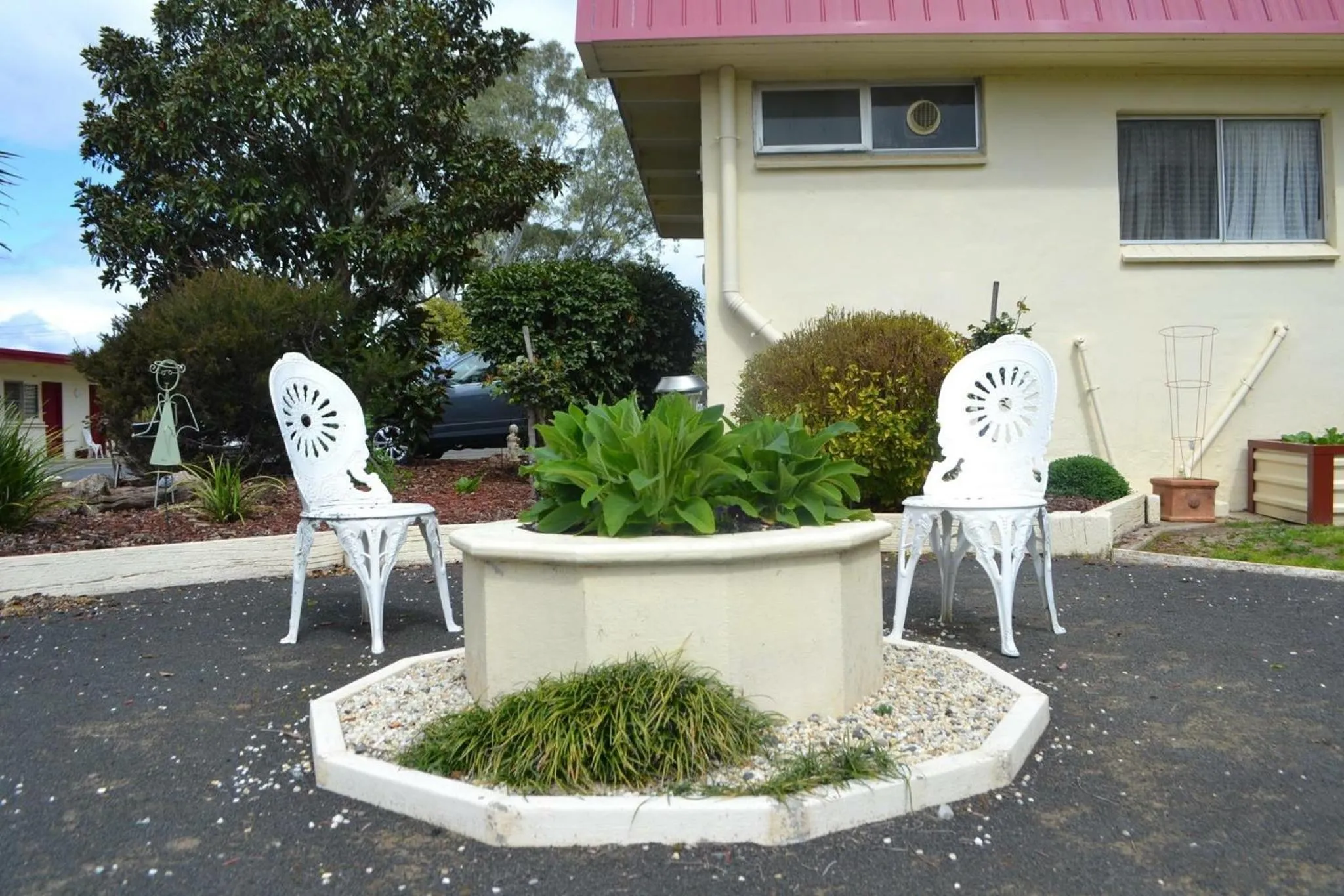 Seating area in Wattle Motel