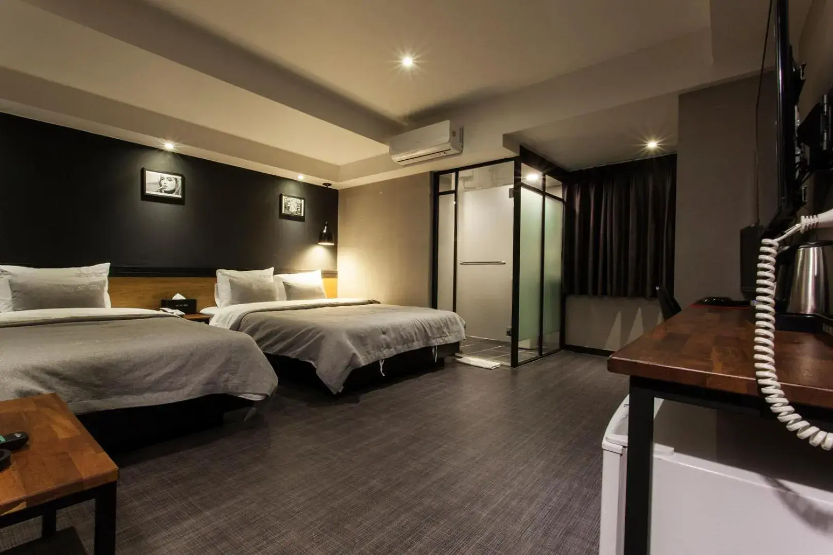 Deluxe Twin Room in The Last Hotel Nampo Deluxe Twin Room in The Last Hotel Nampo