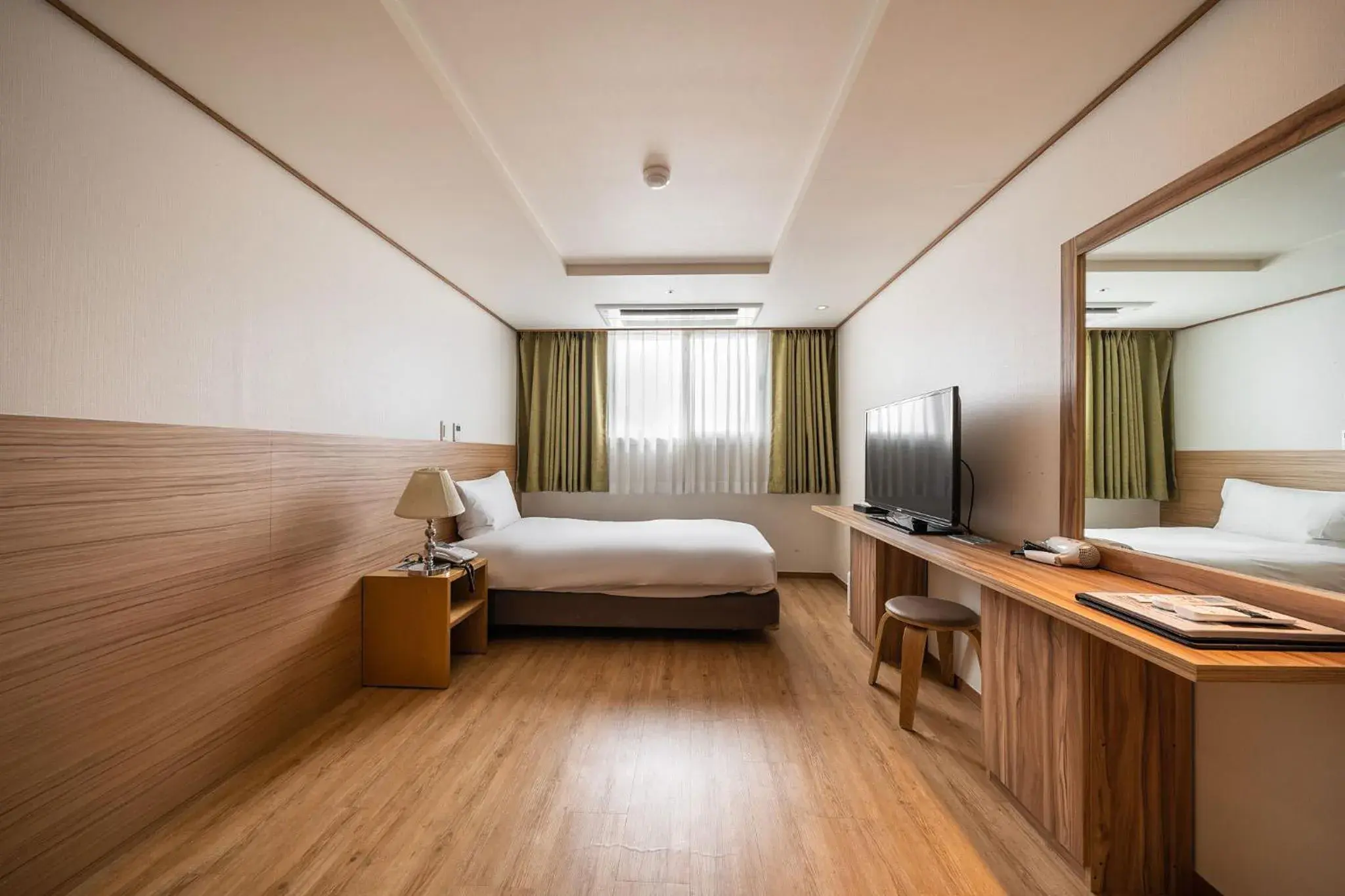 Standard Single Room in Hotel Rest Seogwipo Standard Single Room in Hotel Rest Seogwipo