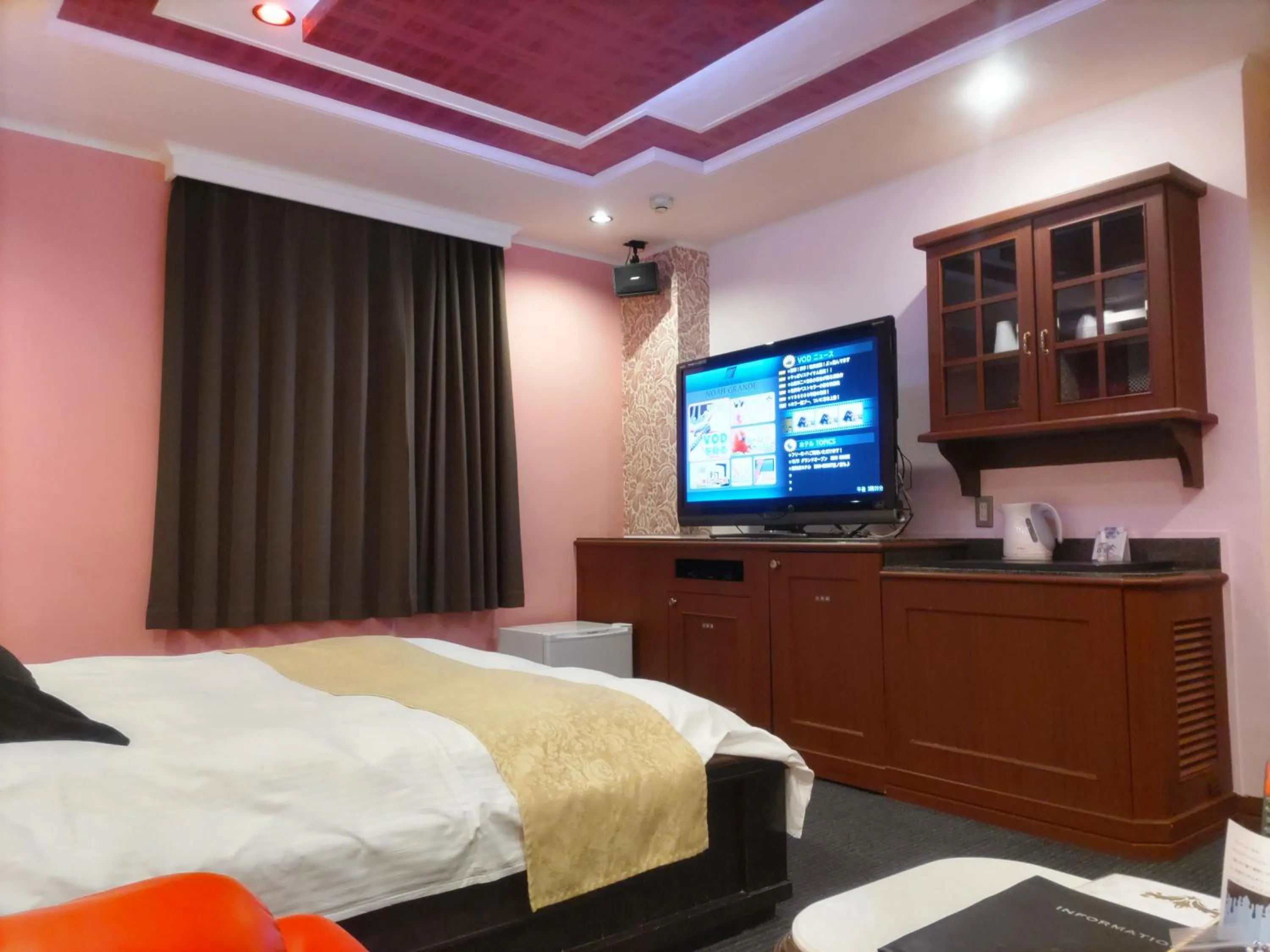 Bedroom, Bed in noah grande