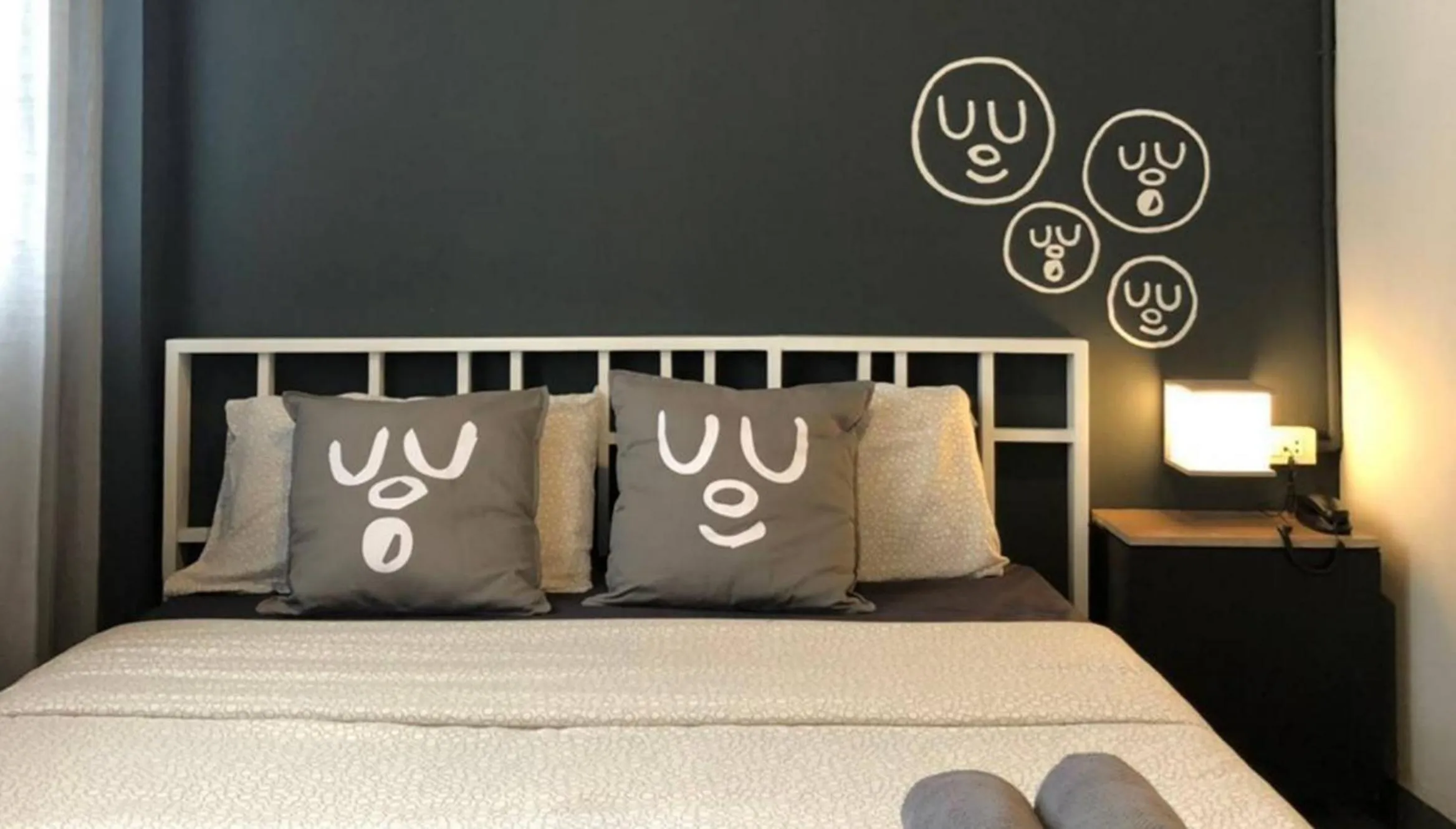 Bedroom, Bed in Bed's Friend