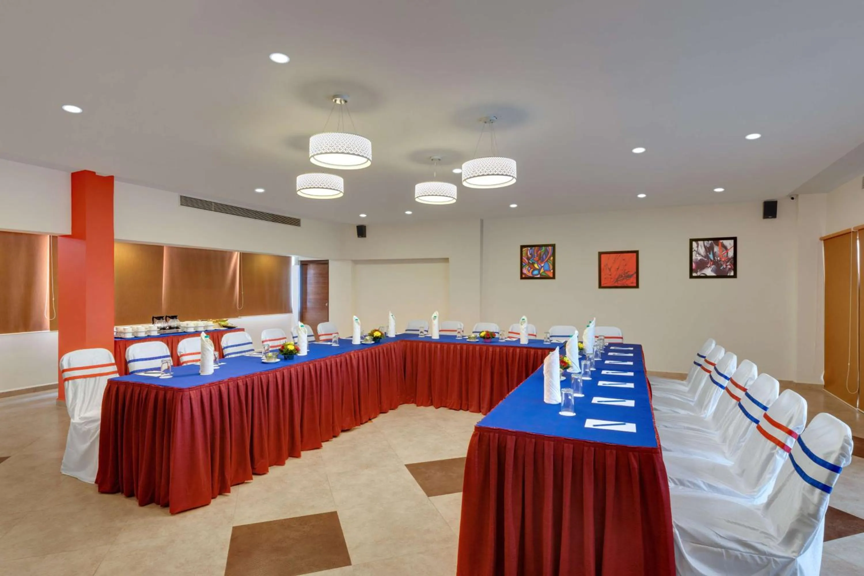 Meeting/conference room in Best Western Alkapuri, Vadodara