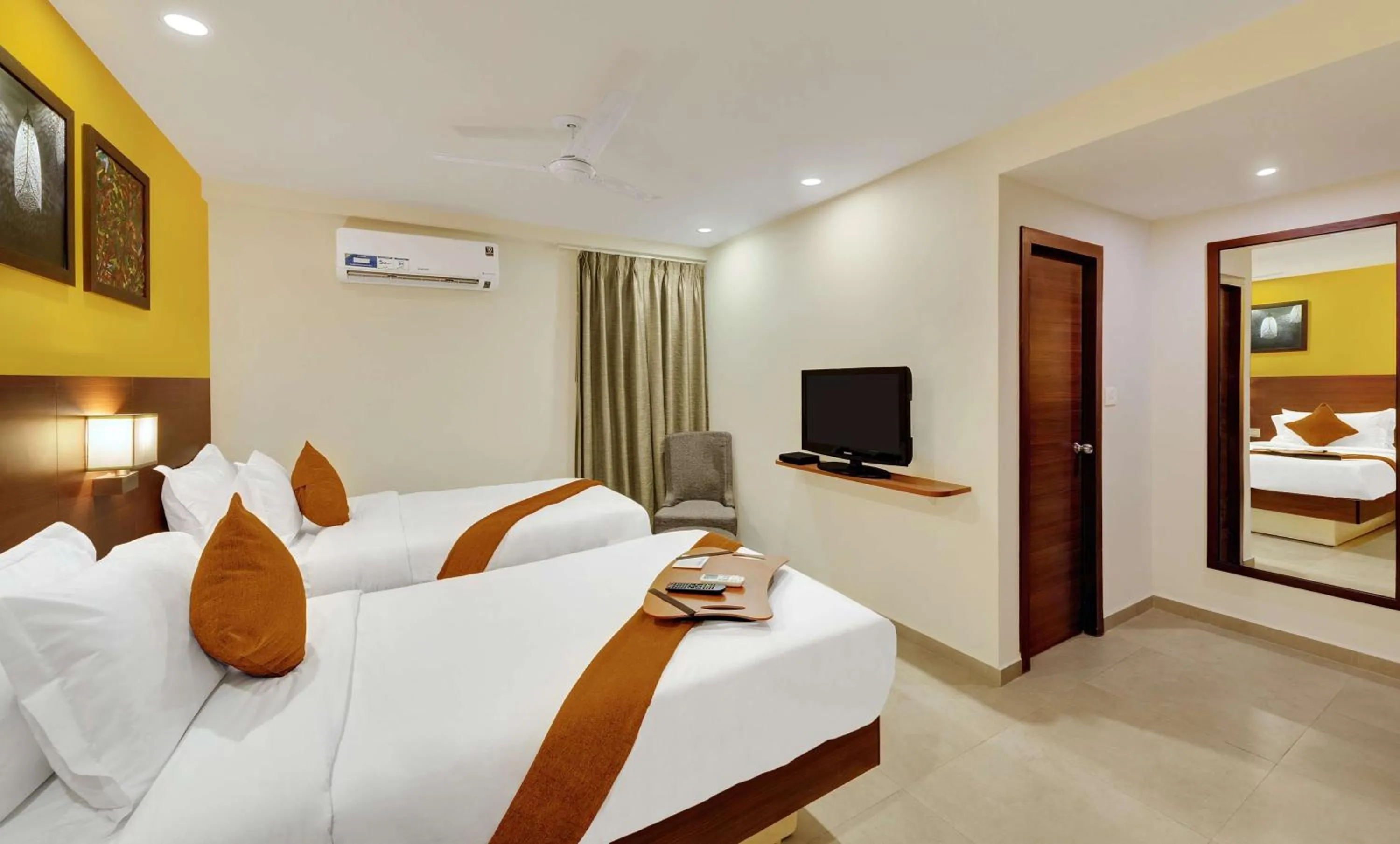 Photo of the whole room, Bed in Best Western Alkapuri, Vadodara