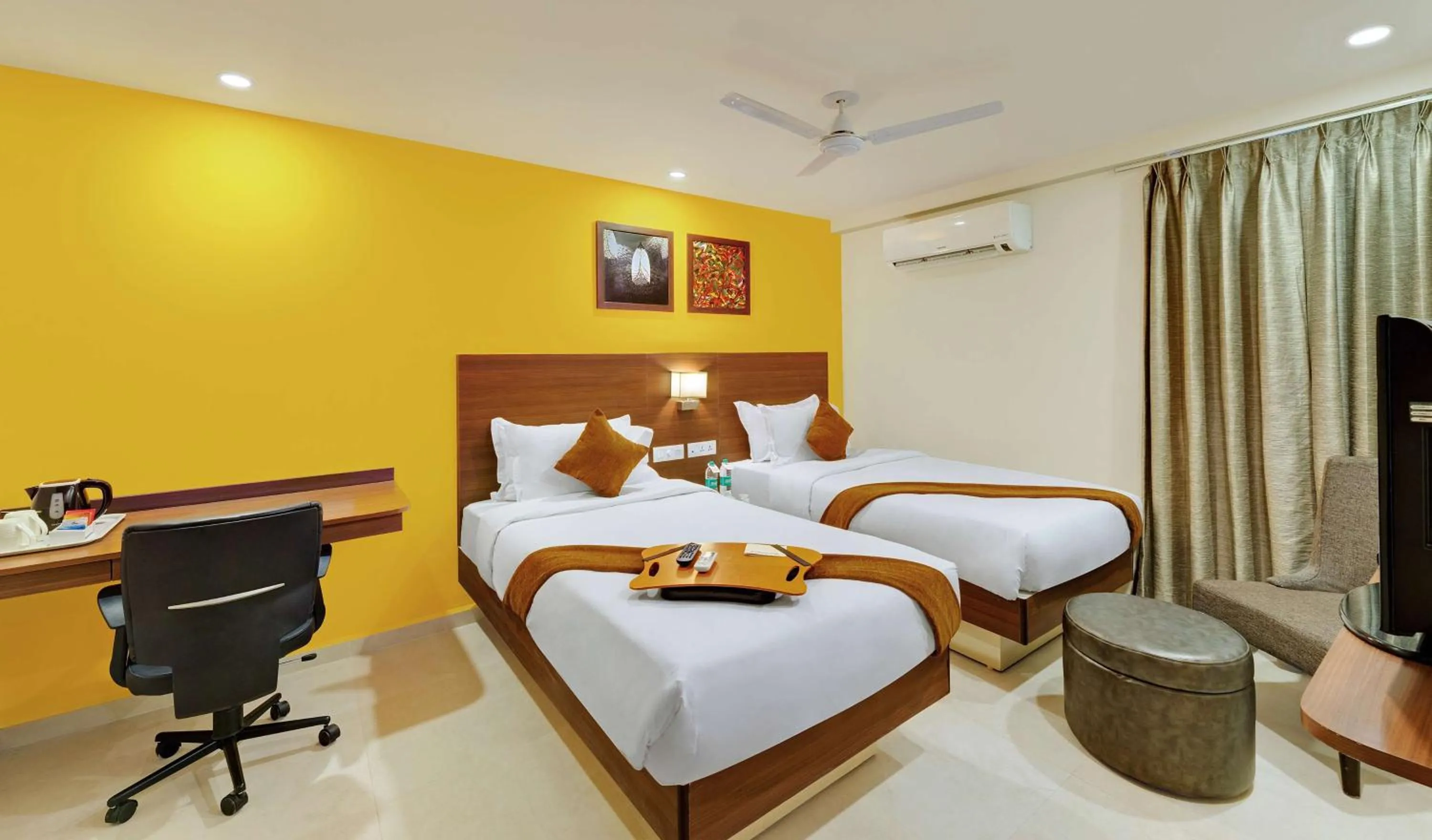 Photo of the whole room, Bed in Best Western Alkapuri, Vadodara