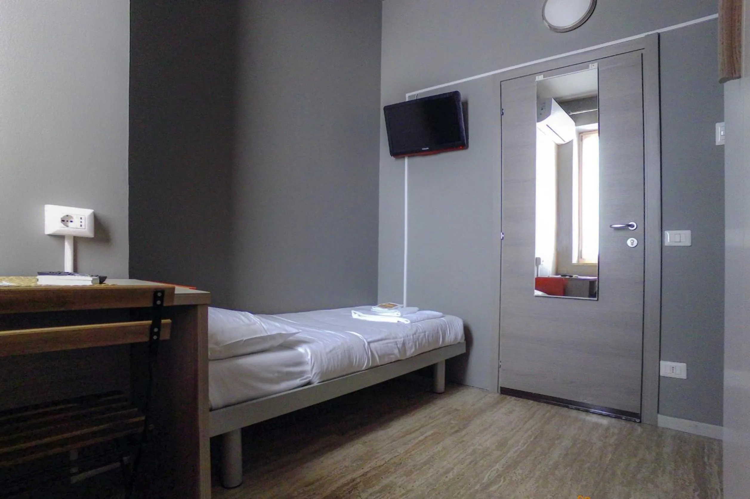 Bedroom, Bed in La Cordata Accommodation - Woodhouse Bike Hotel