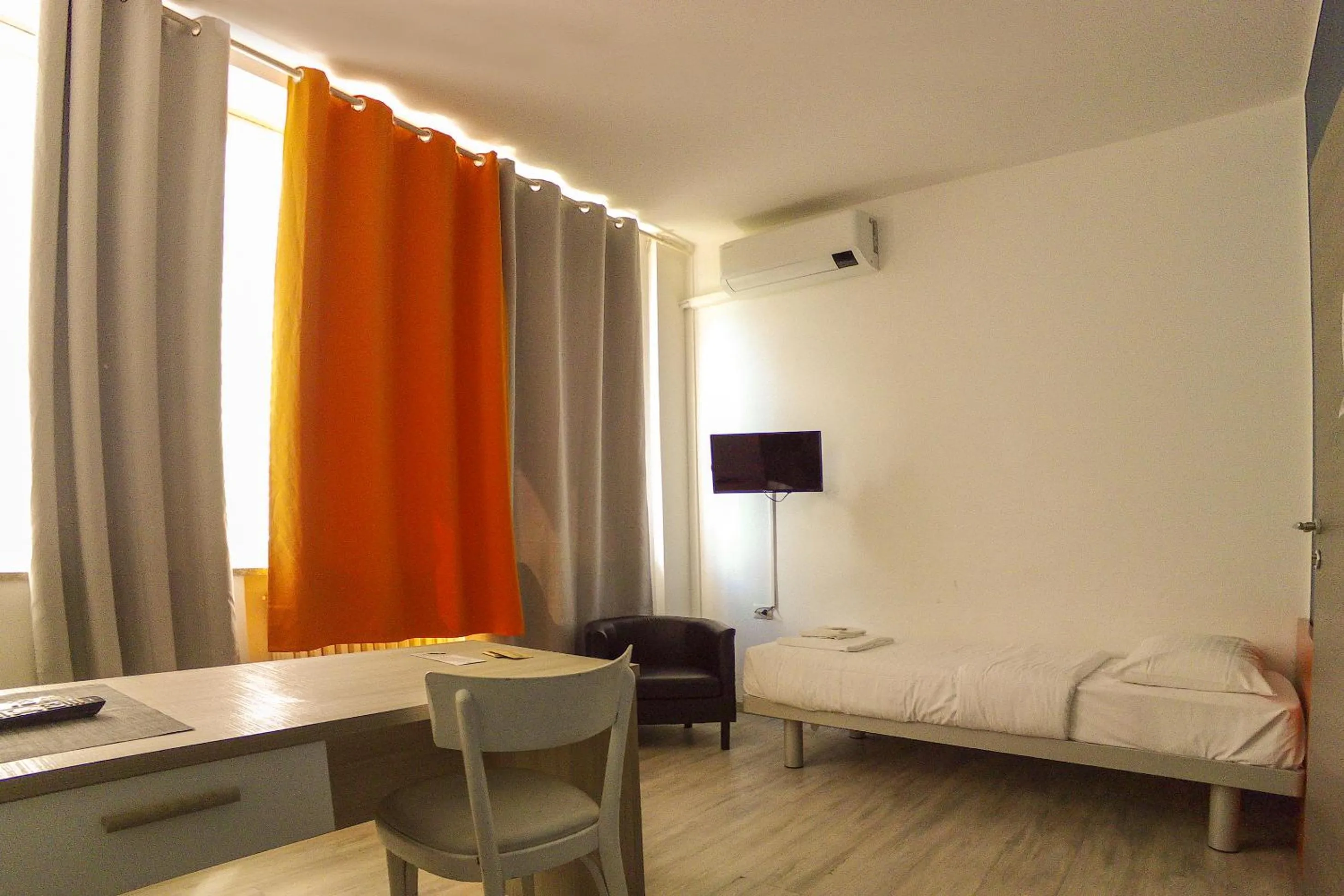 Bedroom, Bed in La Cordata Accommodation - Woodhouse Bike Hotel