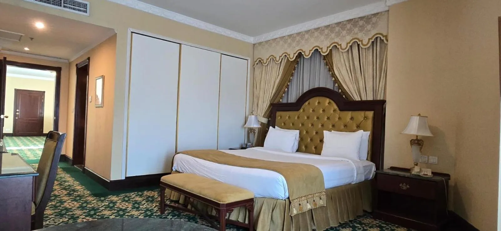 Bed in Habitat All Suites, Al Khobar