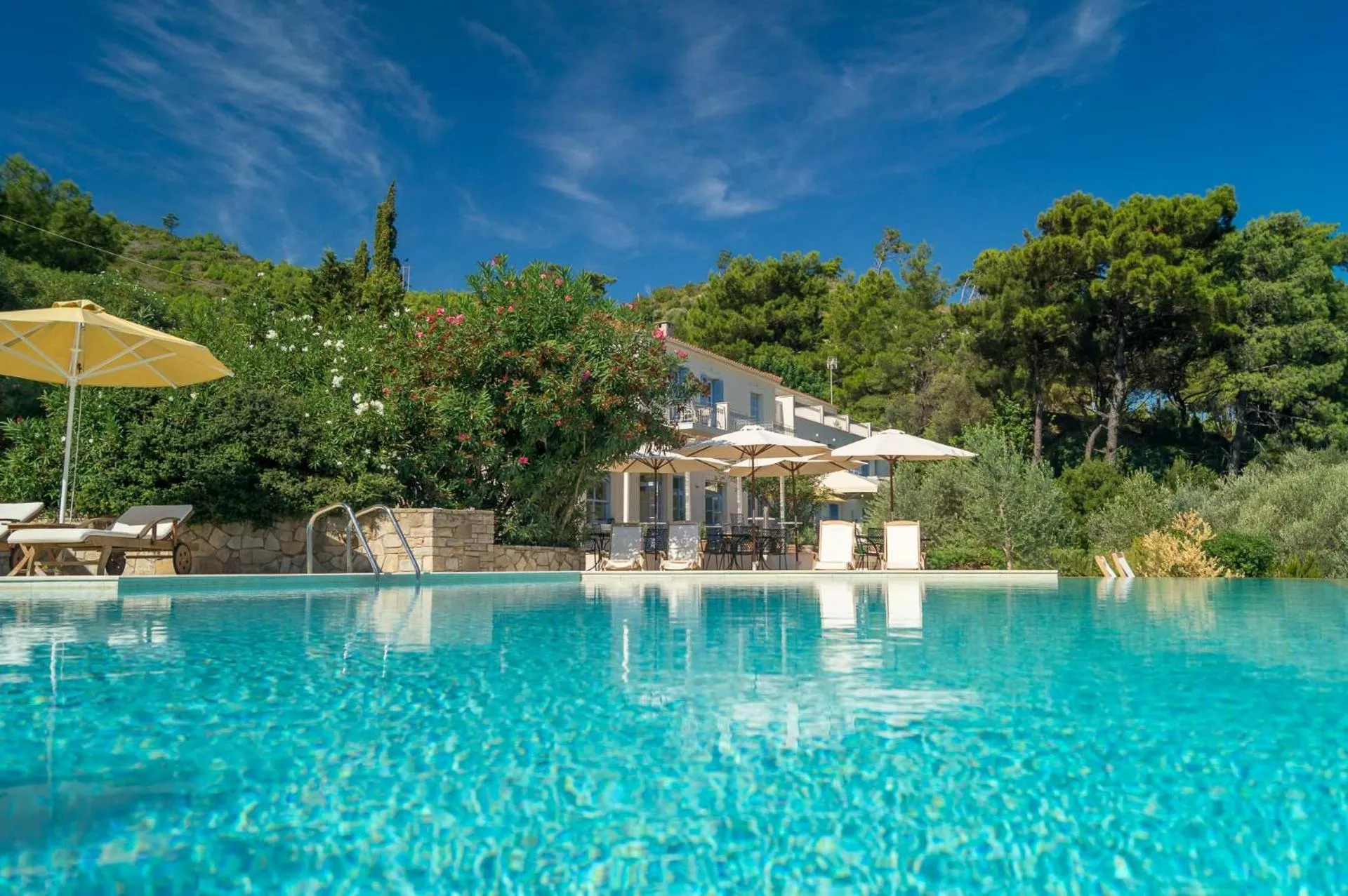 Day in Armonia Bay Hotel