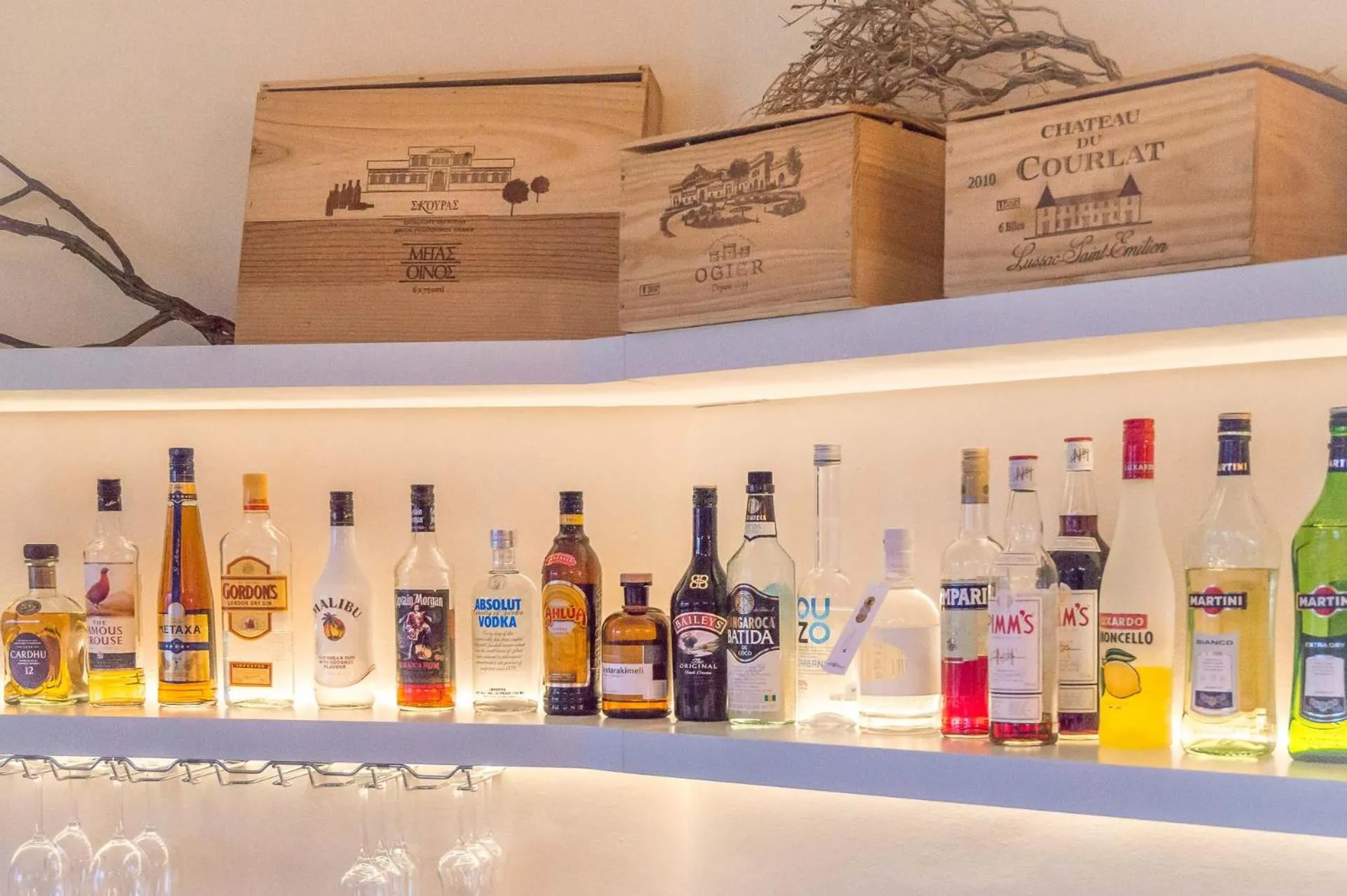 Restaurant/places to eat in Armonia Bay Hotel