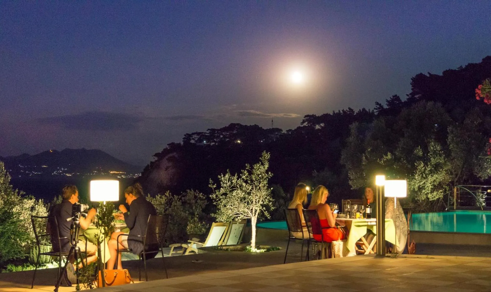 Restaurant/places to eat in Armonia Bay Hotel