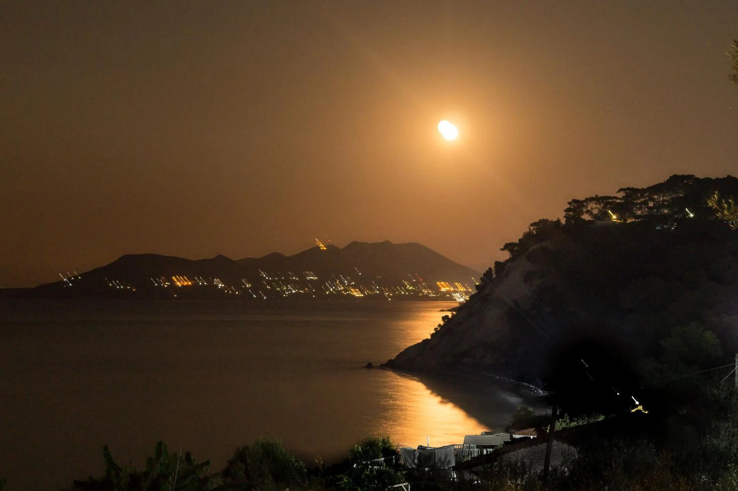 Night in Armonia Bay Hotel