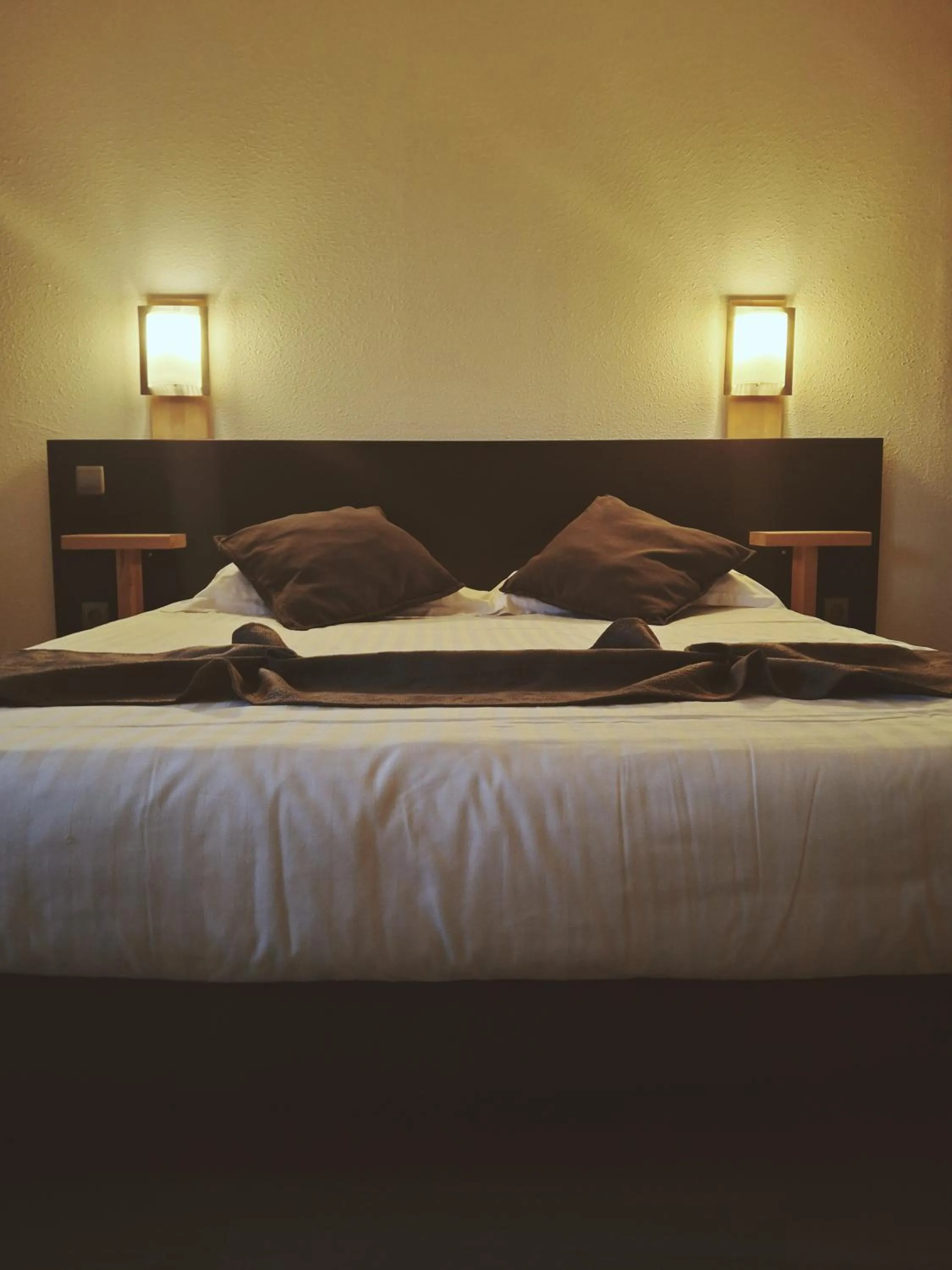 Bed in Appart'hotel Residella House Room & Kitchen Avignon Le Pontet