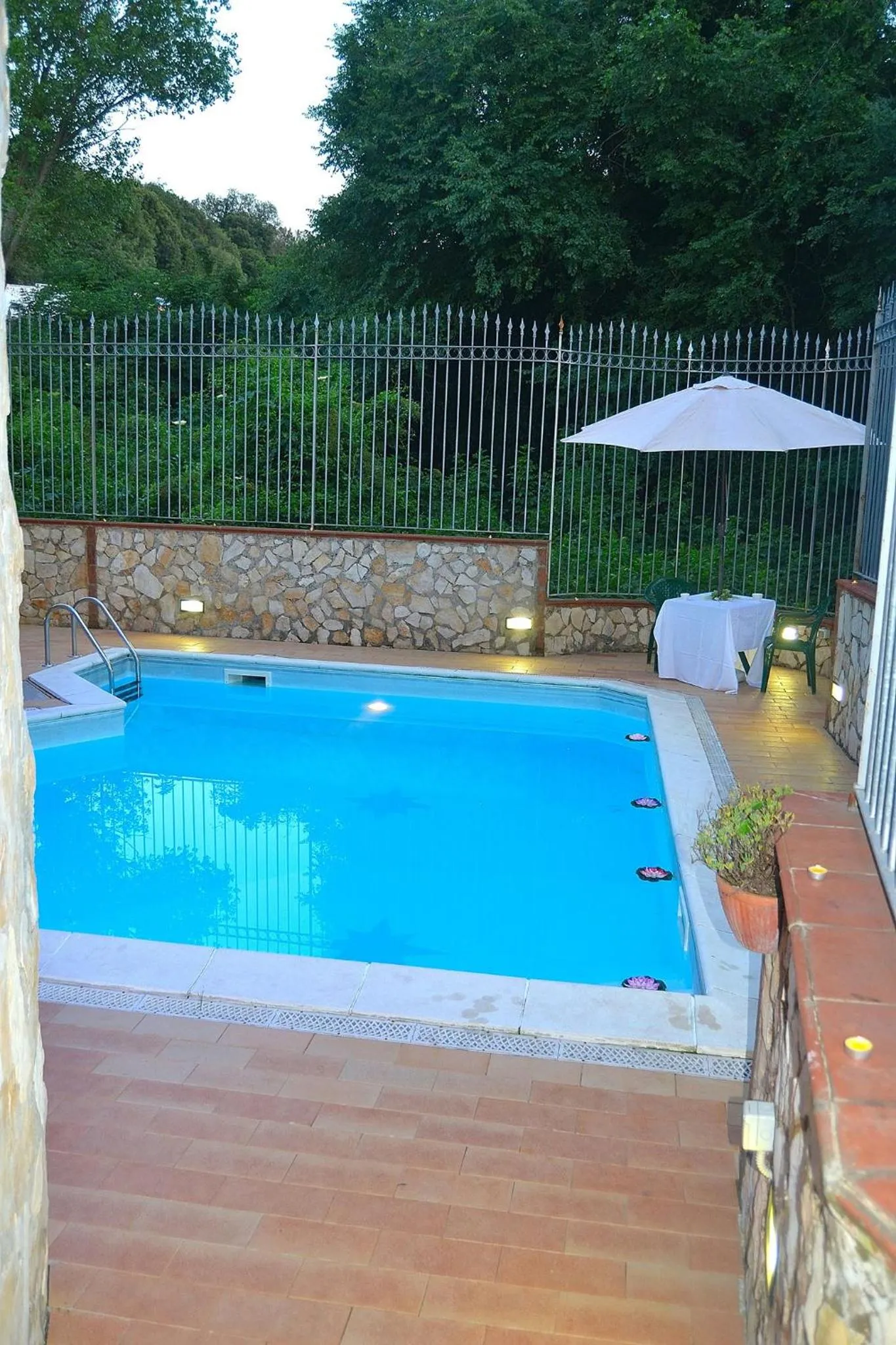 Pool view in I Giardini di Capodimonte 2