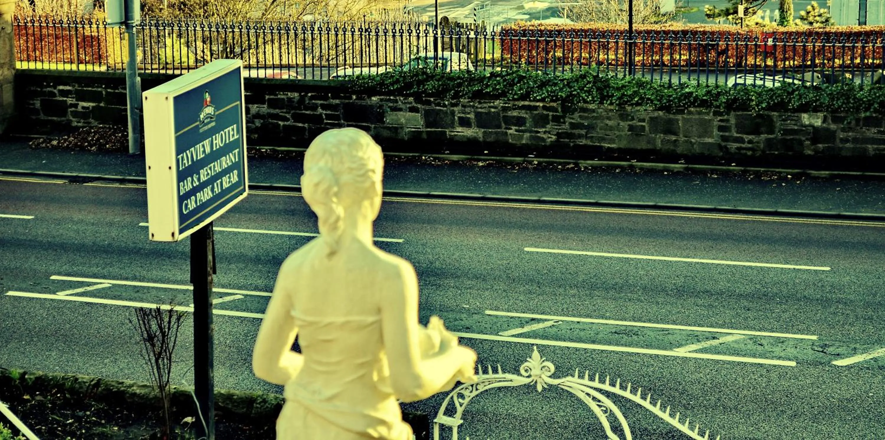 Decorative detail in Tayview Hotel