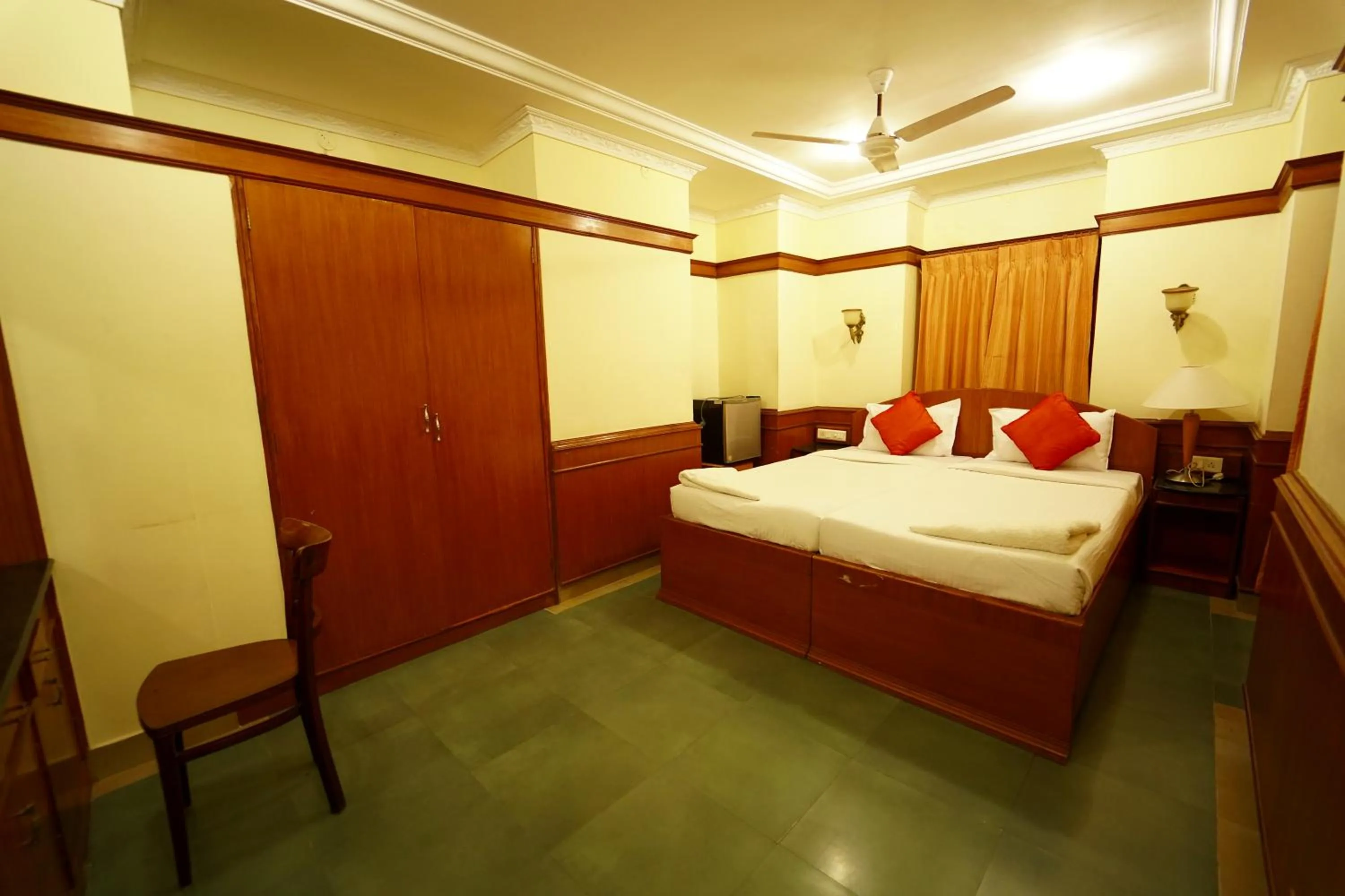 Bed in Hotel Mahabs