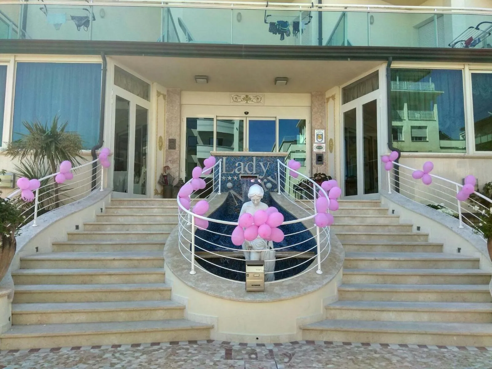 Property building in Hotel Lady Mary