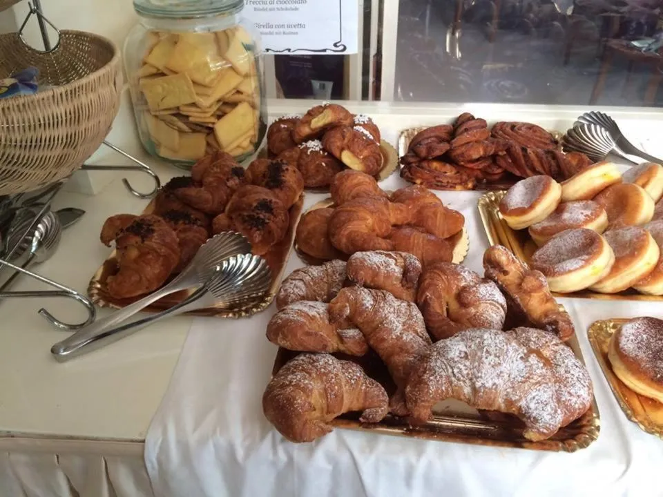 Buffet breakfast in Hotel Lady Mary
