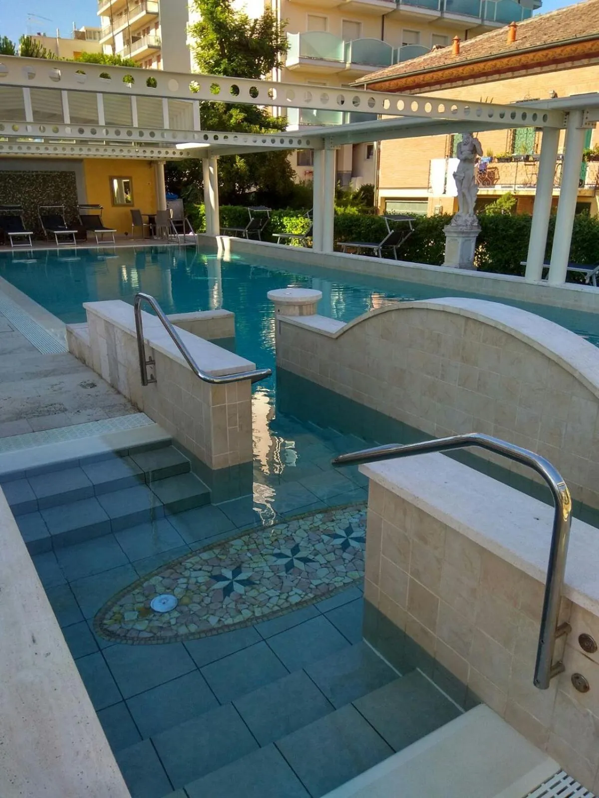 Property building in Hotel Lady Mary