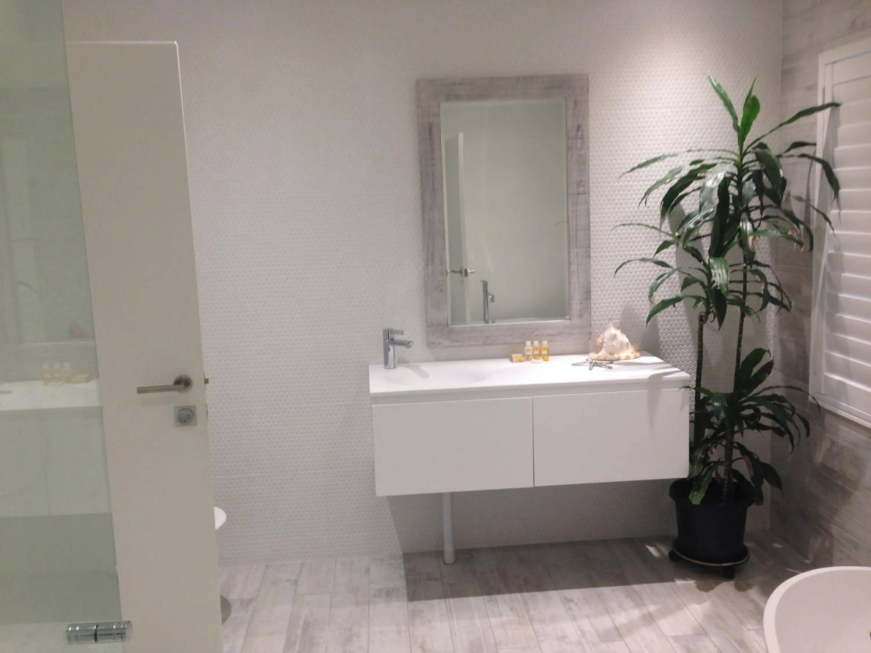 Toilet in Cronulla Beach House B&B