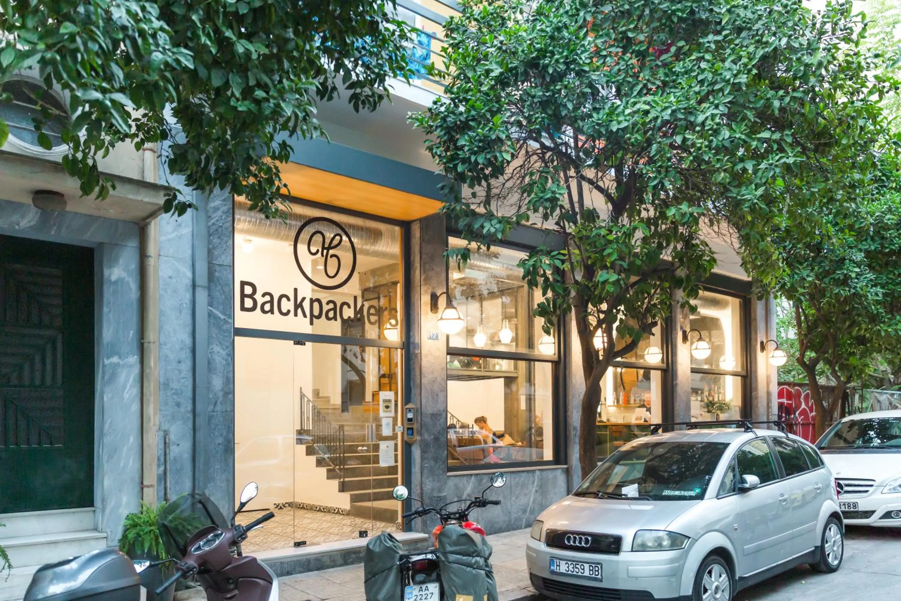 Facade/entrance in Athens Backpackers