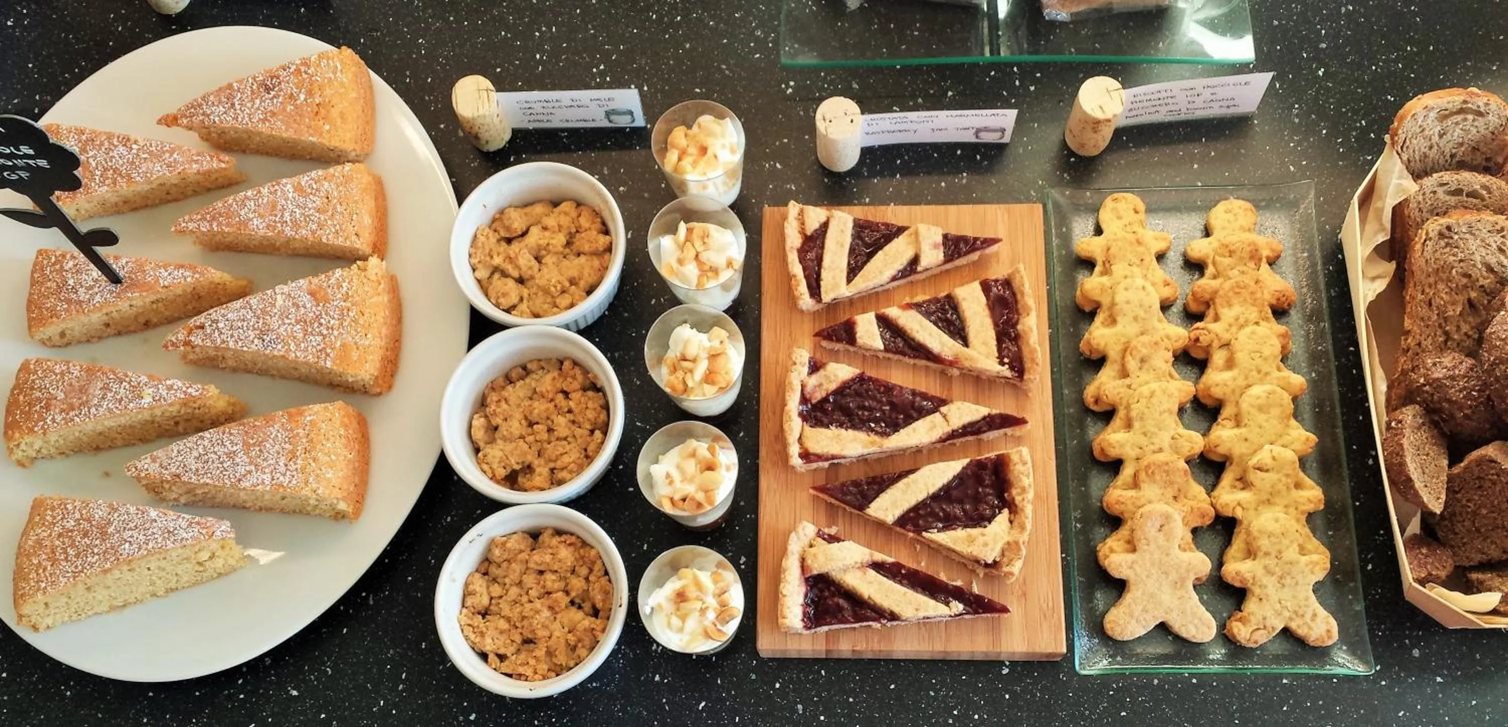 Food and drinks in B&B Le Albarelle