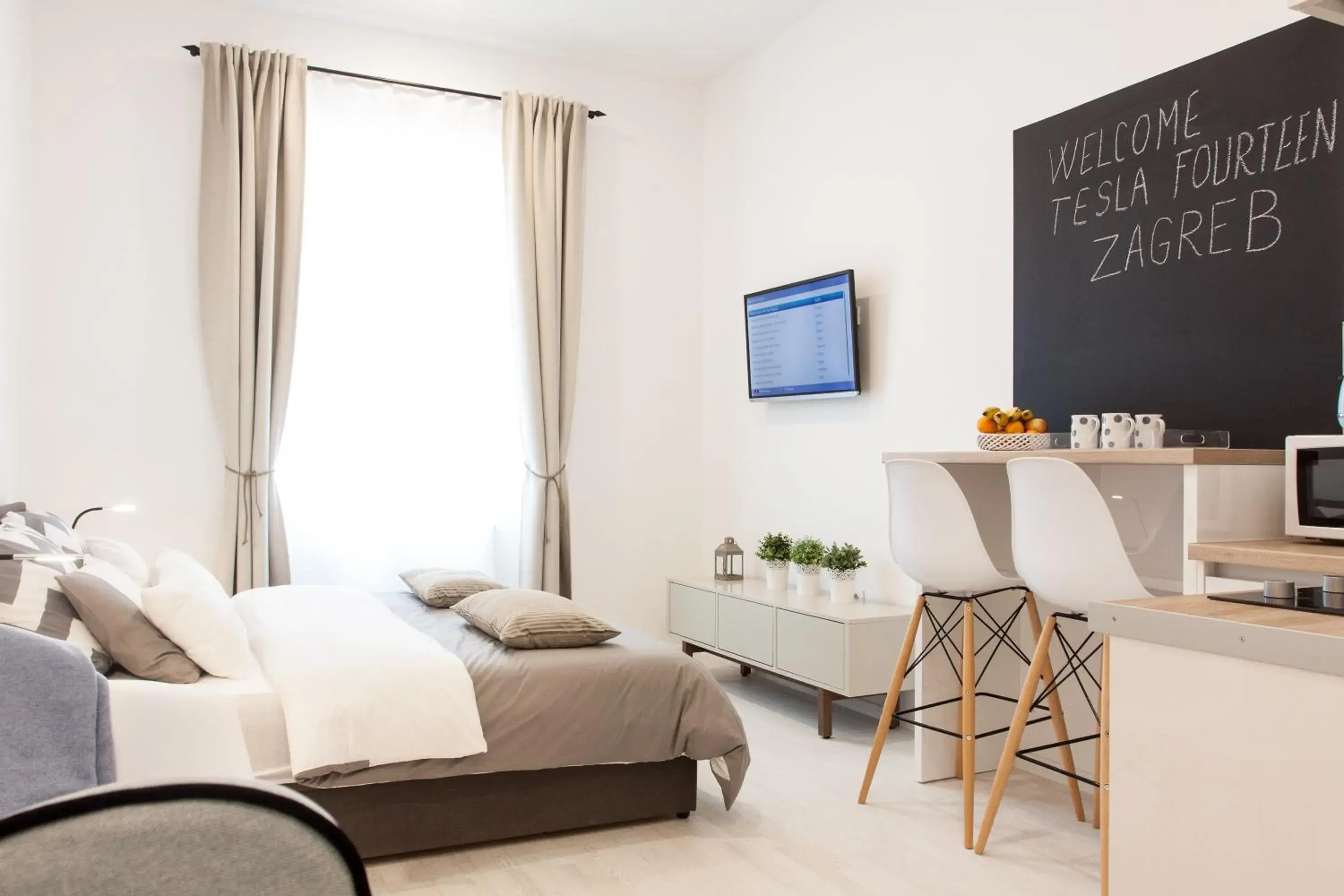 Tesla Boutique Apartments & Rooms Tesla Boutique Apartments & Rooms