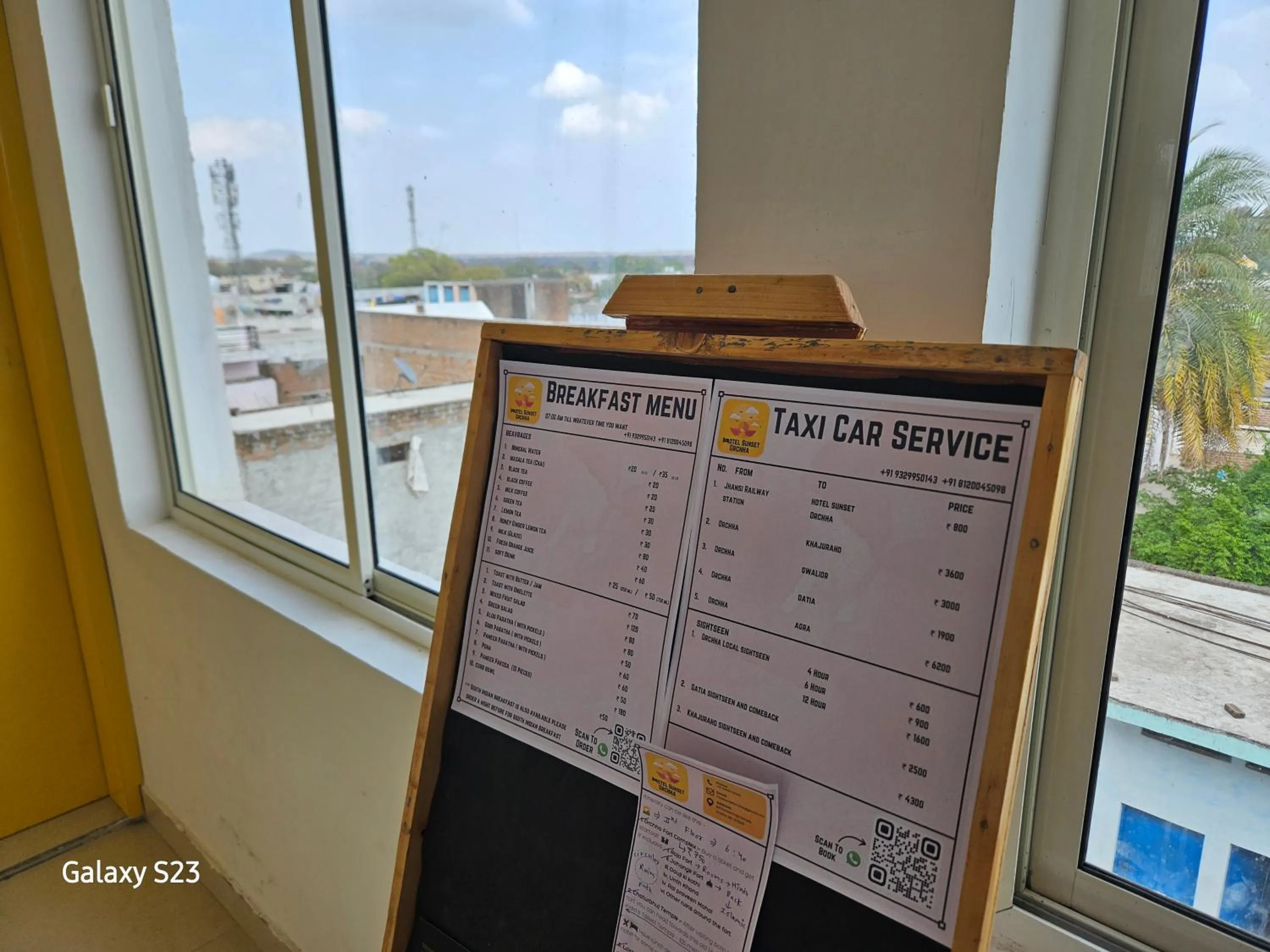 Seating area in Hotel Sunset
