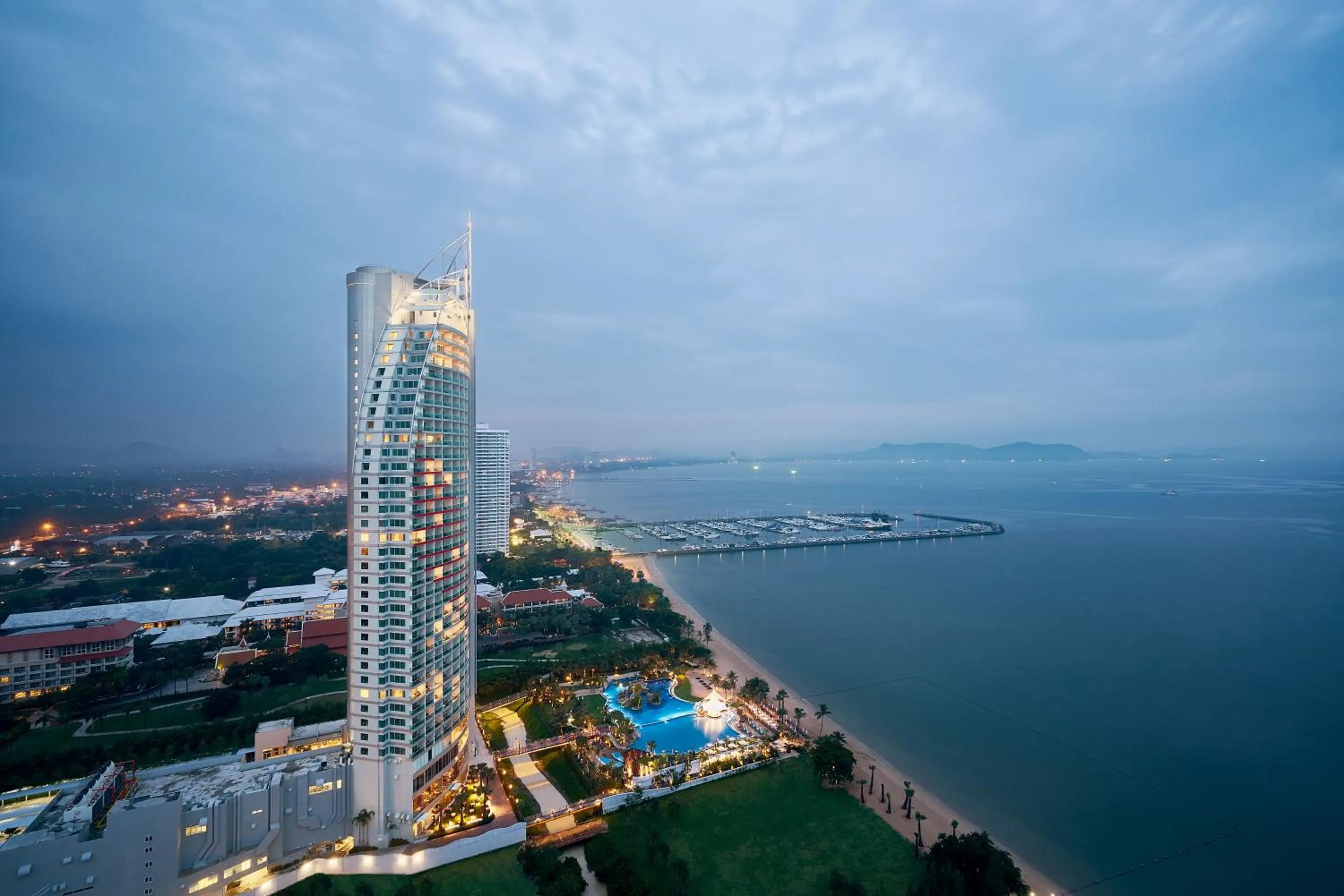 Property building in Mövenpick Siam Hotel Na Jomtien Pattaya