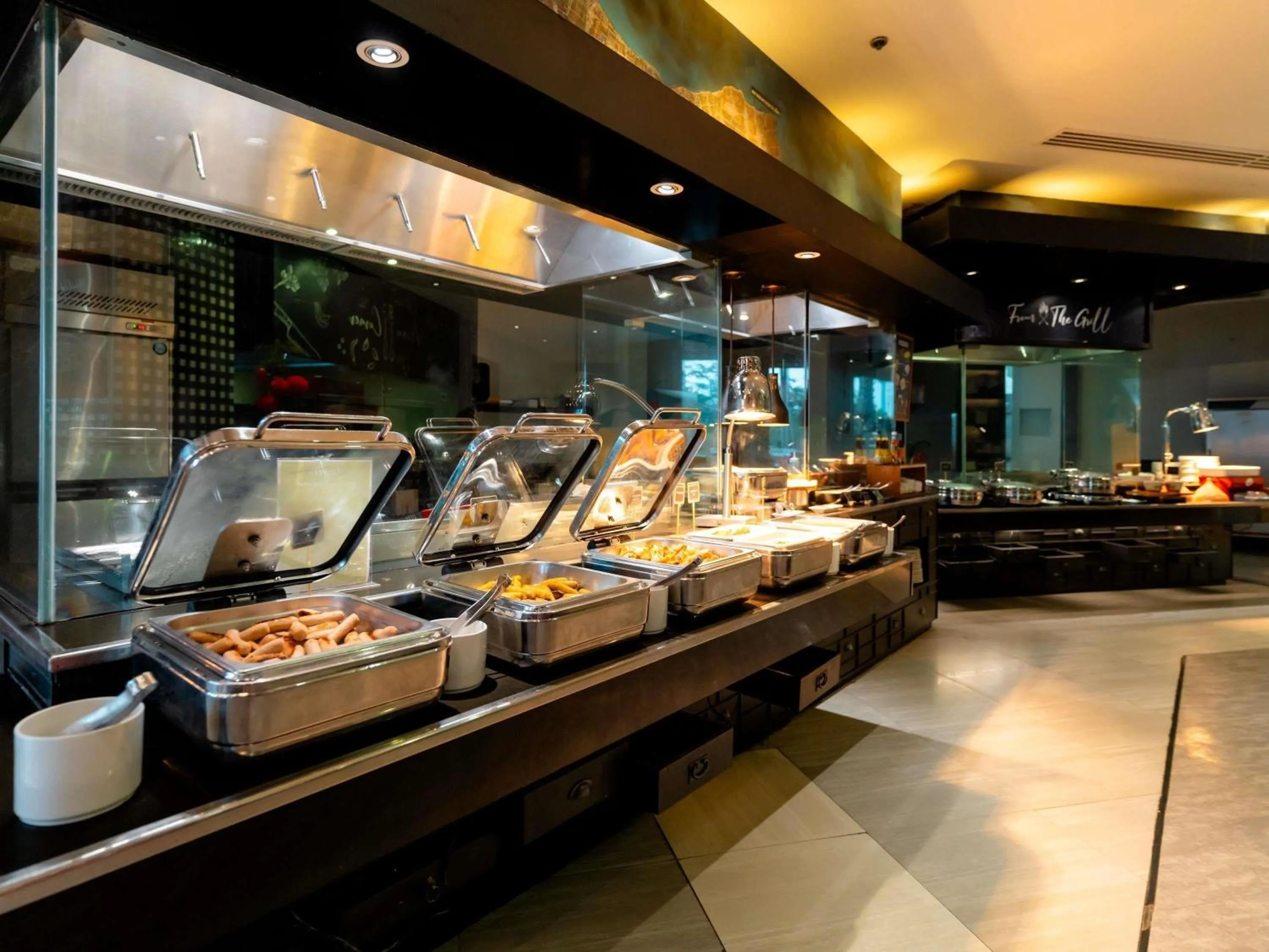 Restaurant/places to eat in Mövenpick Siam Hotel Na Jomtien Pattaya